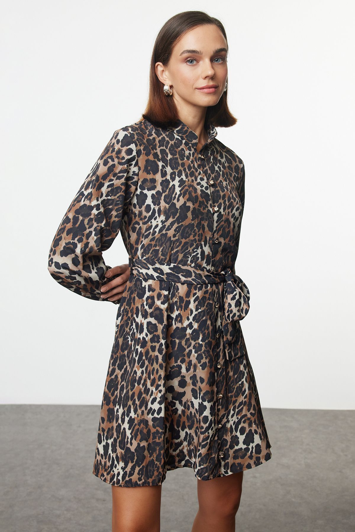Trendyol Collection Sukienka Koszulowa Mini W Panterkę I Z Paskiem W Kolorze Brązowym - Twoaw25el00163 Kobieta - 38