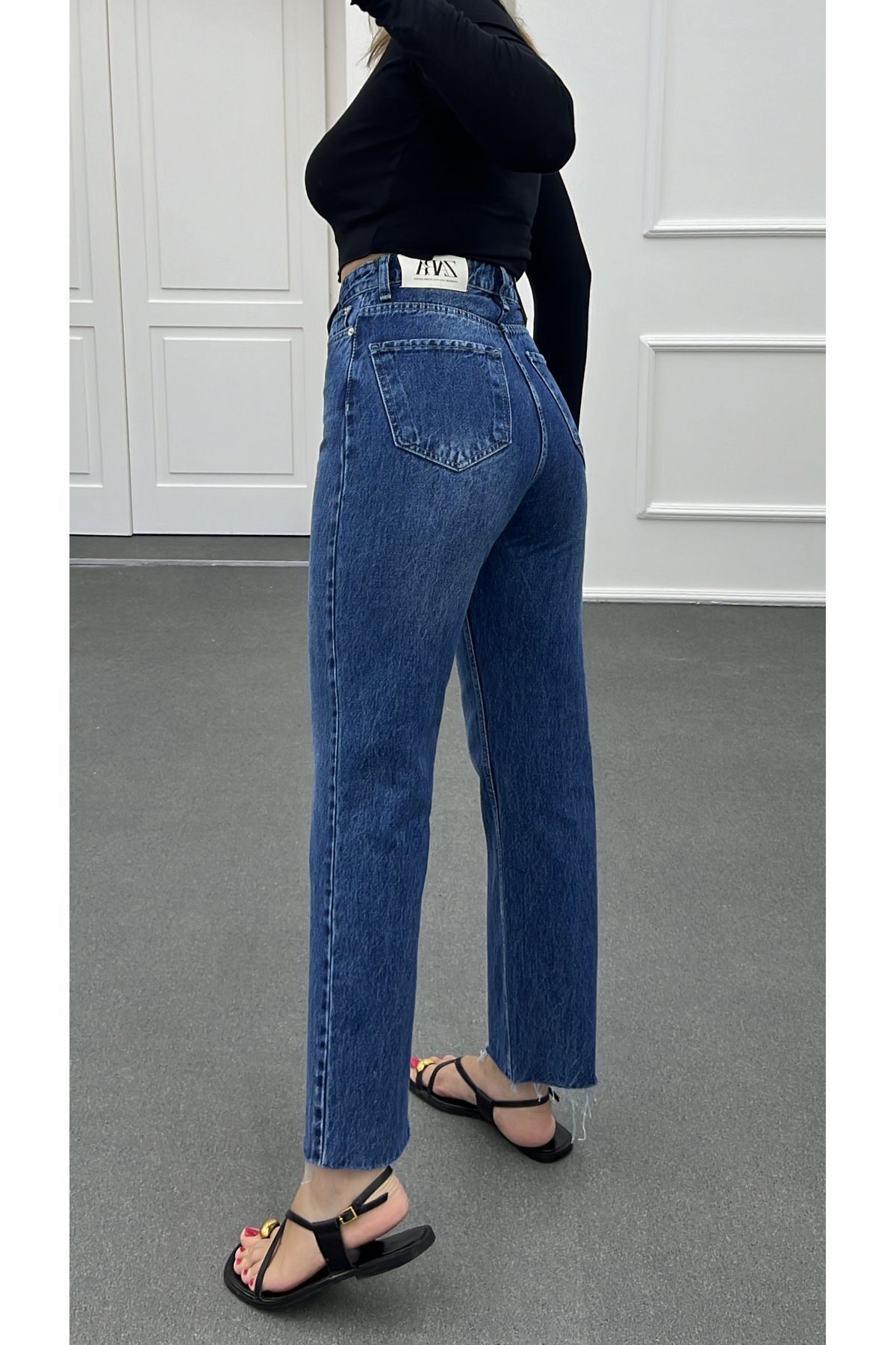 https://cdn.dsmcdn.com/ty1509/product/media/images/prod/QC/20240828/16/0ed01e96-3fea-3da4-90a3-189dc1b5ee95/1_org_zoom.jpg