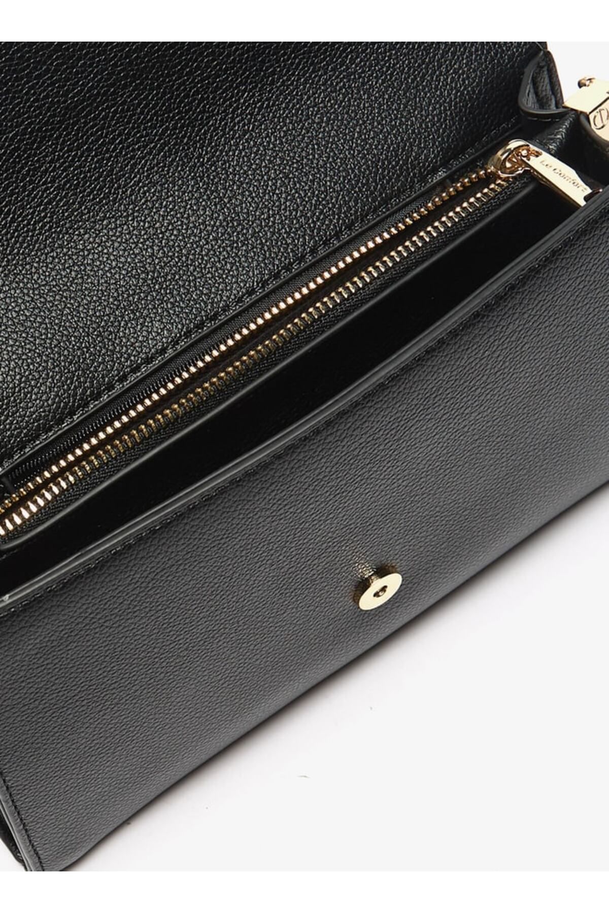 Le Confort-Solid Crossbody Bag with Zip Closure and Chain Strap 5