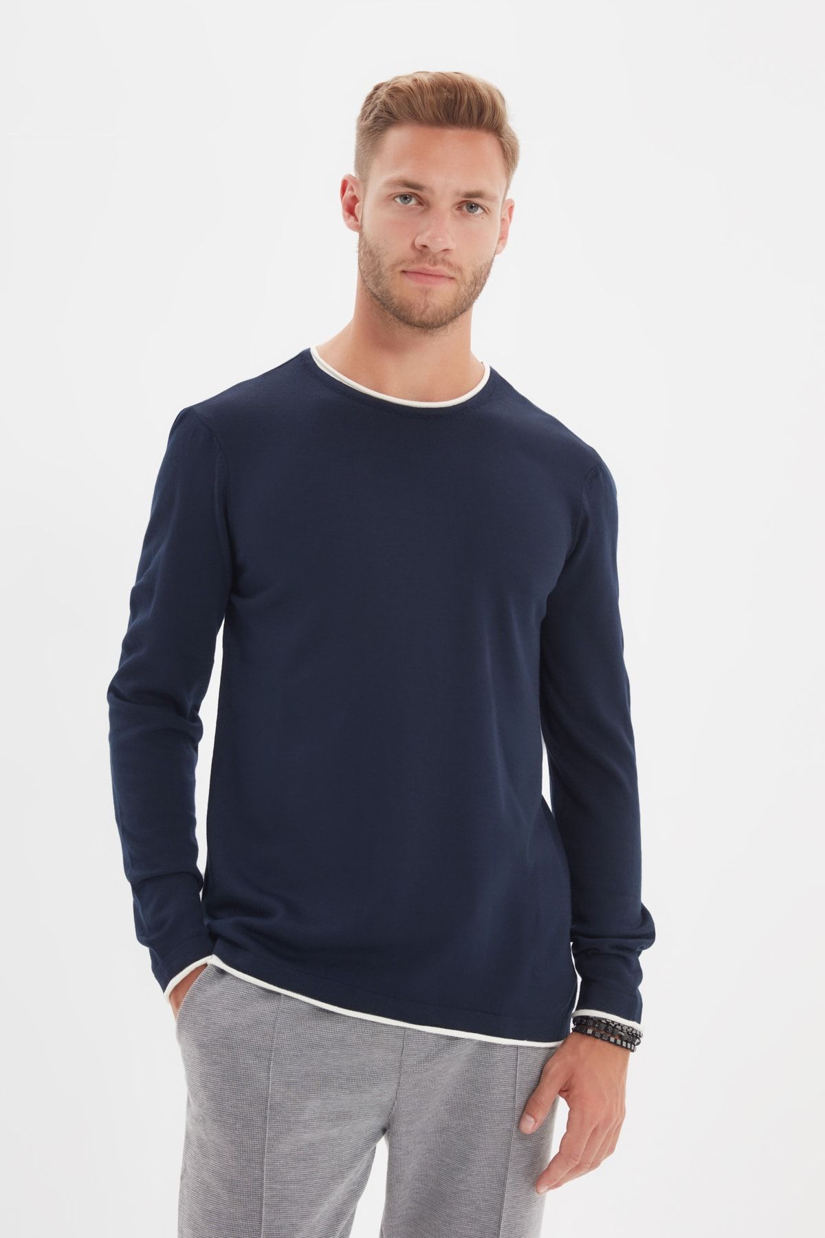 Trendyol Collection-Granatowy męski sweter Slim Fit Slim Fit z kontrastowym kołnierzykiem Tmnaw21Kz2499 6