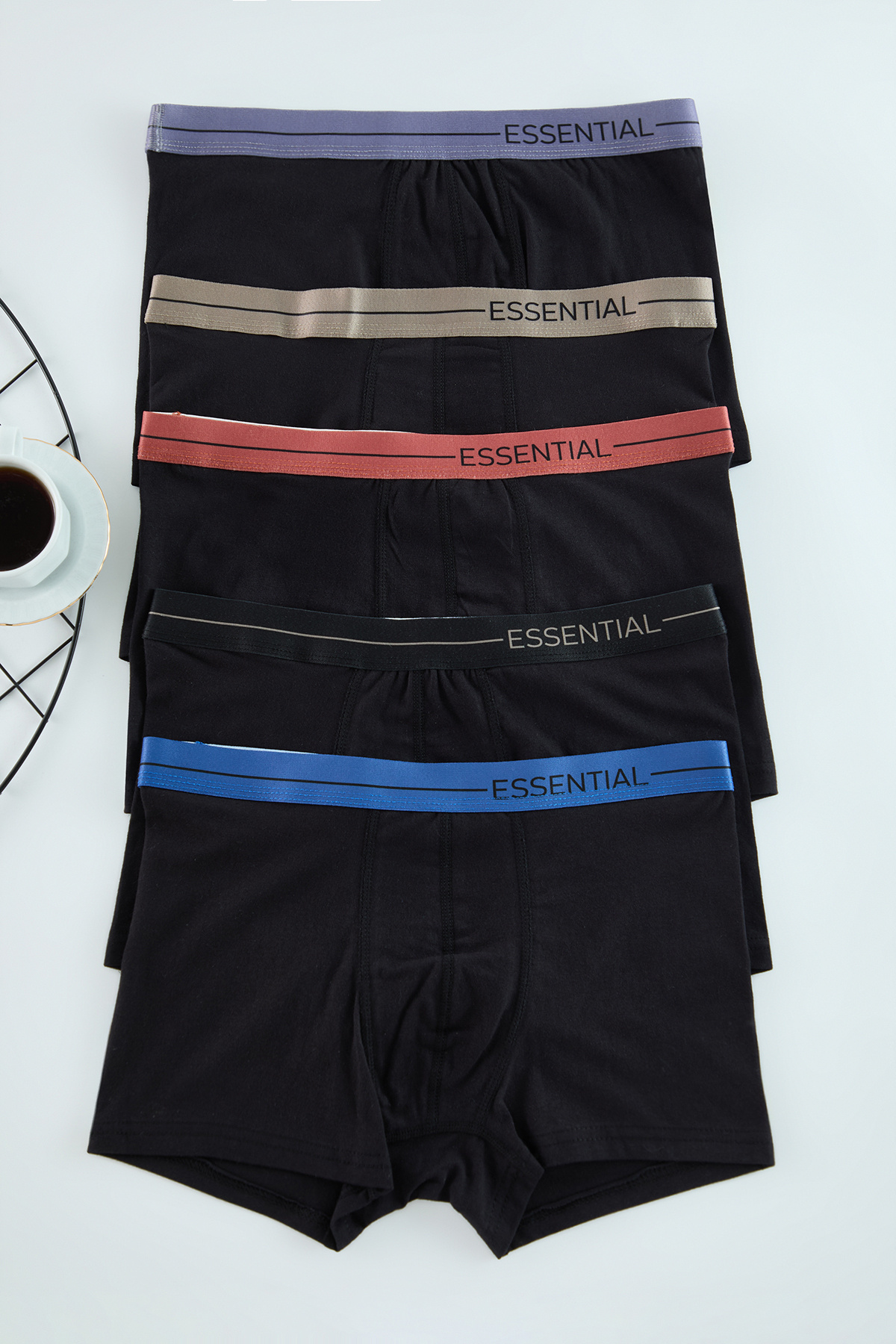Trendyol Kollektion Schwarze Boxershorts mit 5 gemusterten/flachen Packungen ...
