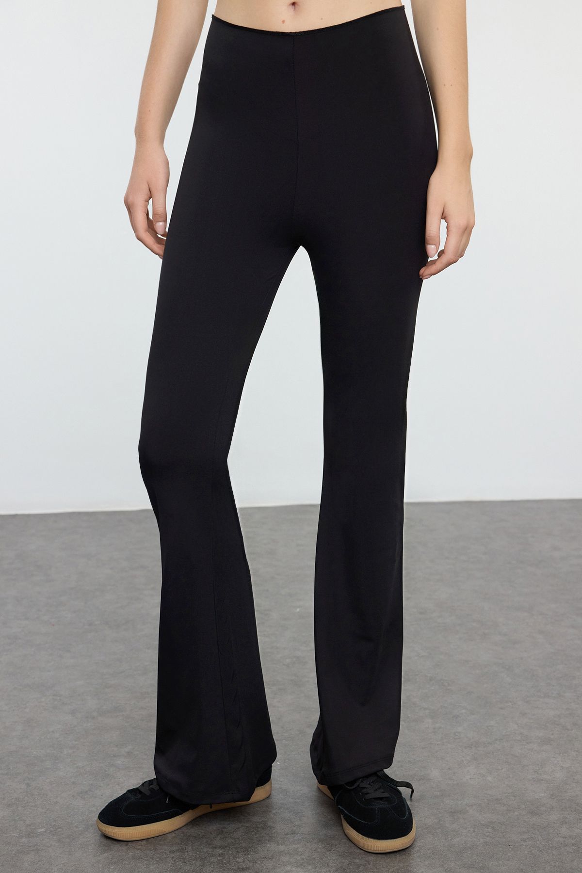 Trendyol Collection-SPanish Leg Yoga Knitted Sports Leggings - Waist Slimming, Black THMAW25TY00017 4