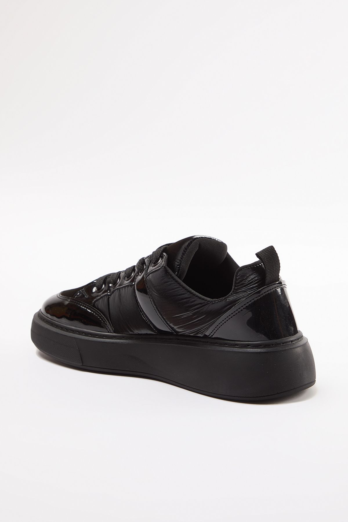 trendyol-shoes-womens-sneakers