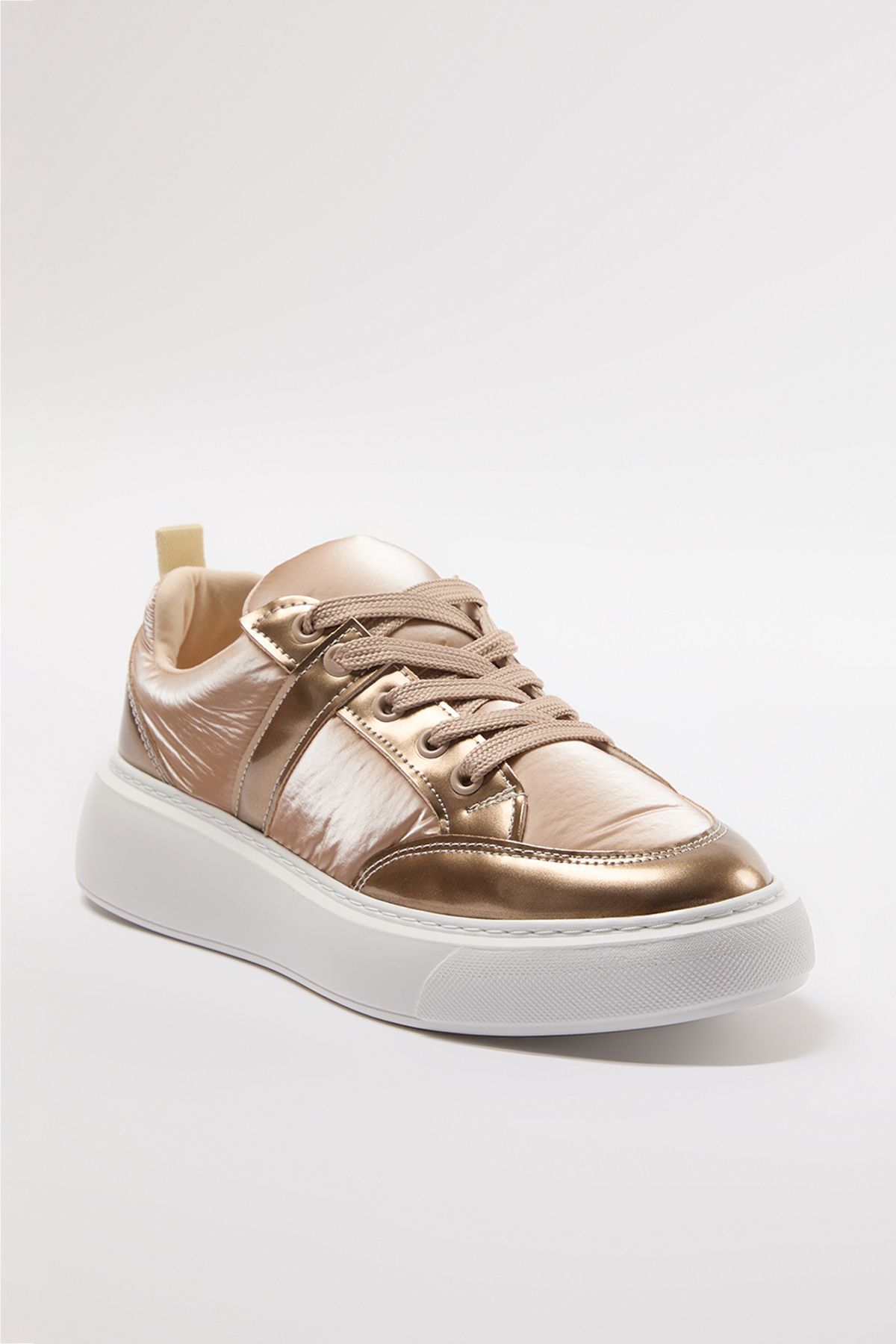 trendyol-shoes-womens-sneakers