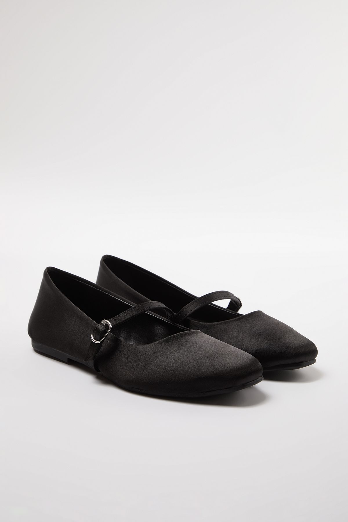 trendyol-shoes-womens-ballet-flats