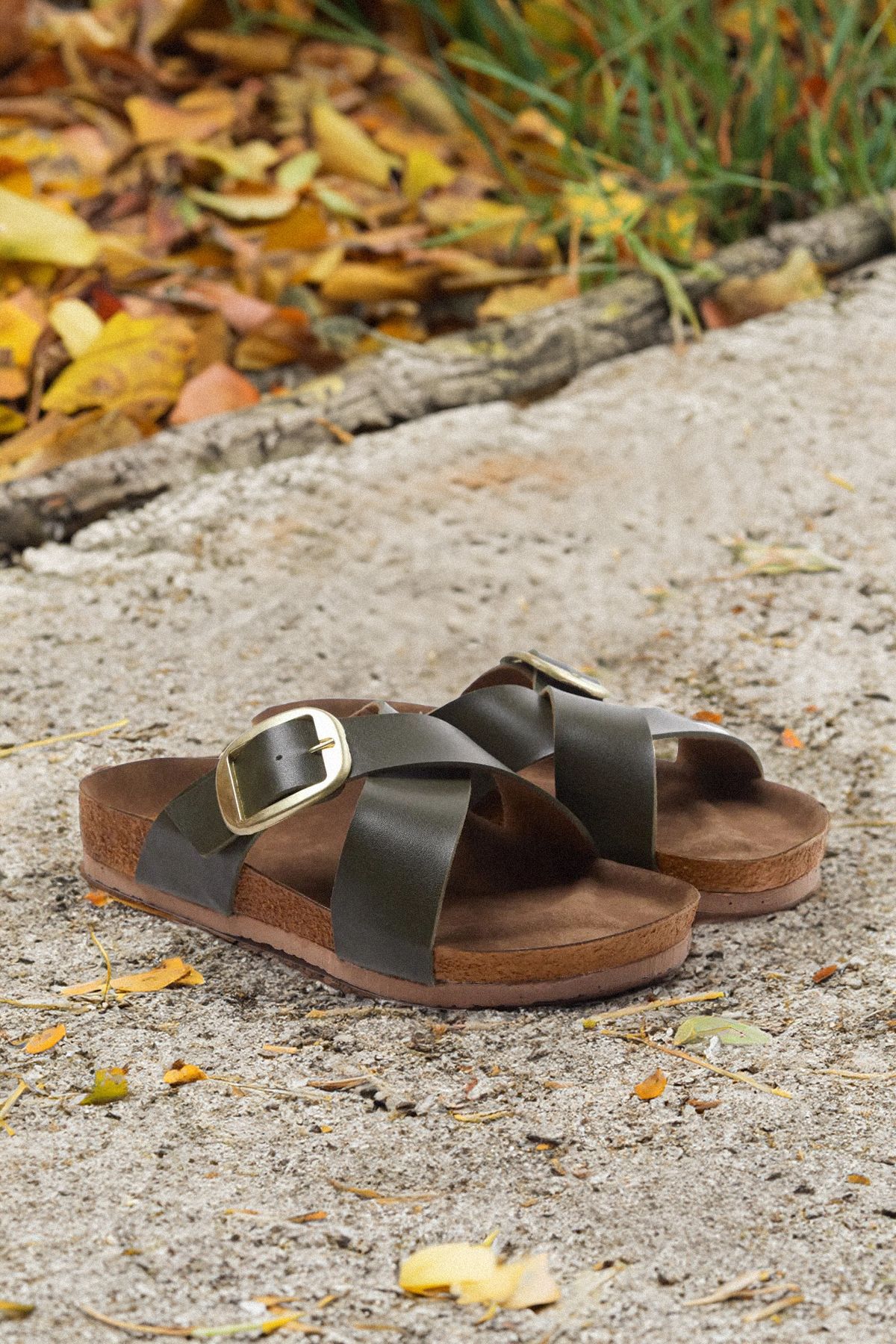 Cross Sandals and Slippers Styles Prices Trendyol