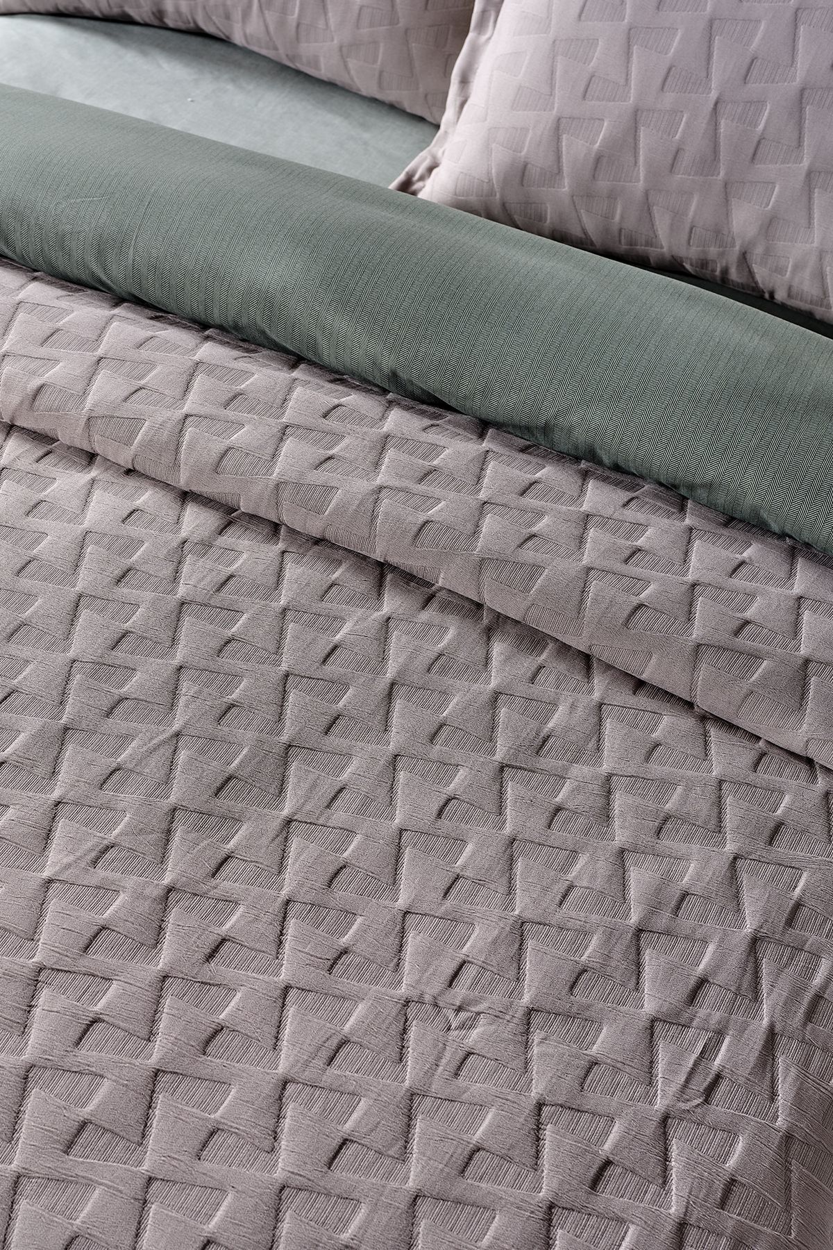 Doqu Home-Arya Mink Single Bedspread 3