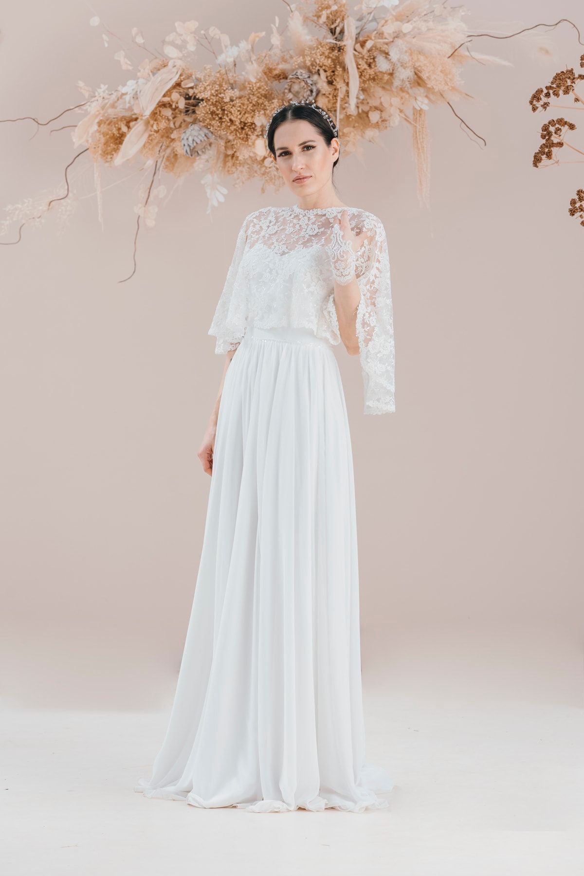 cape en dentelle robe en mousseline robe de mariée