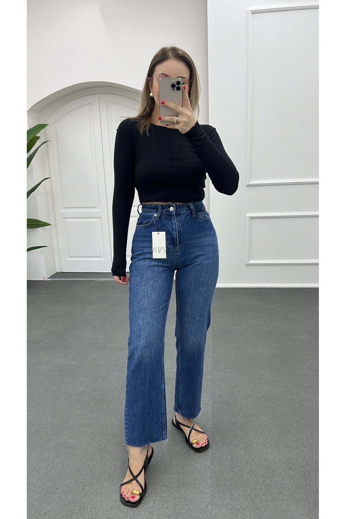 https://cdn.dsmcdn.com/ty1510/product/media/images/prod/QC/20240828/16/cbf2e916-bdb6-3163-9722-69de4e858a3d/1_org_zoom.jpg