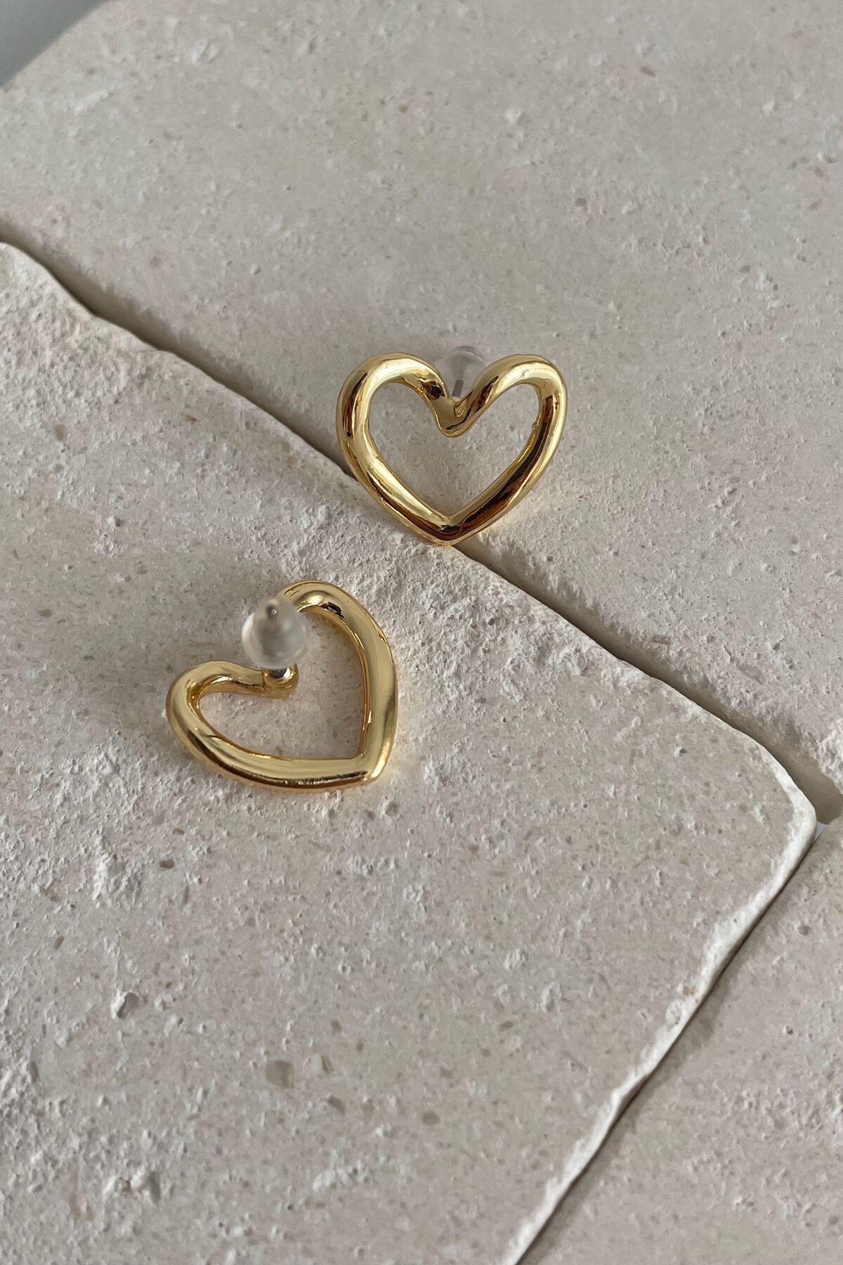 Gold Minimal Kalp Küpe 4