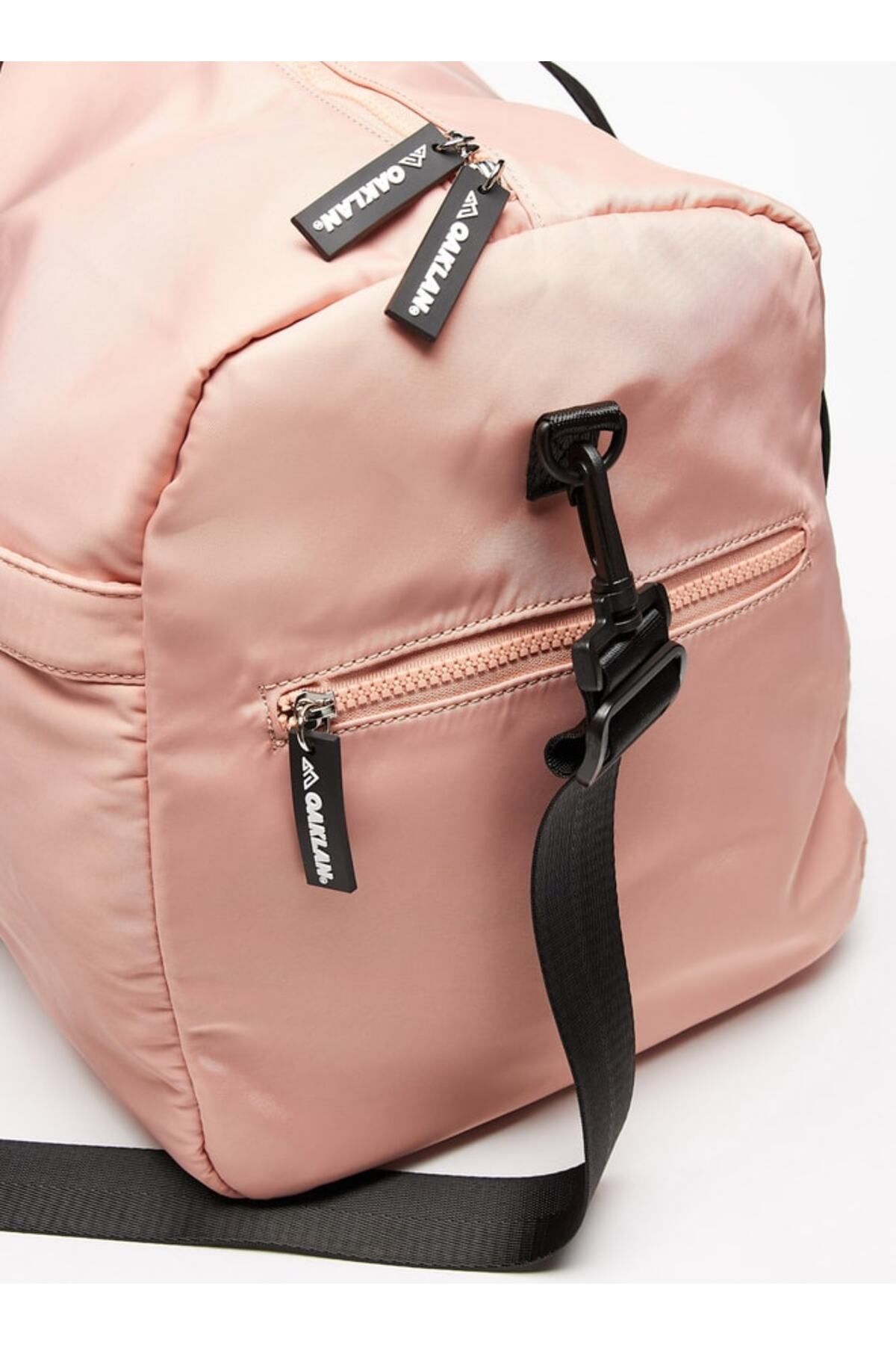 Oaklan by Shoexpress-Logo Print Duffel Bag with Adjustable Strap and Zip Closure 3