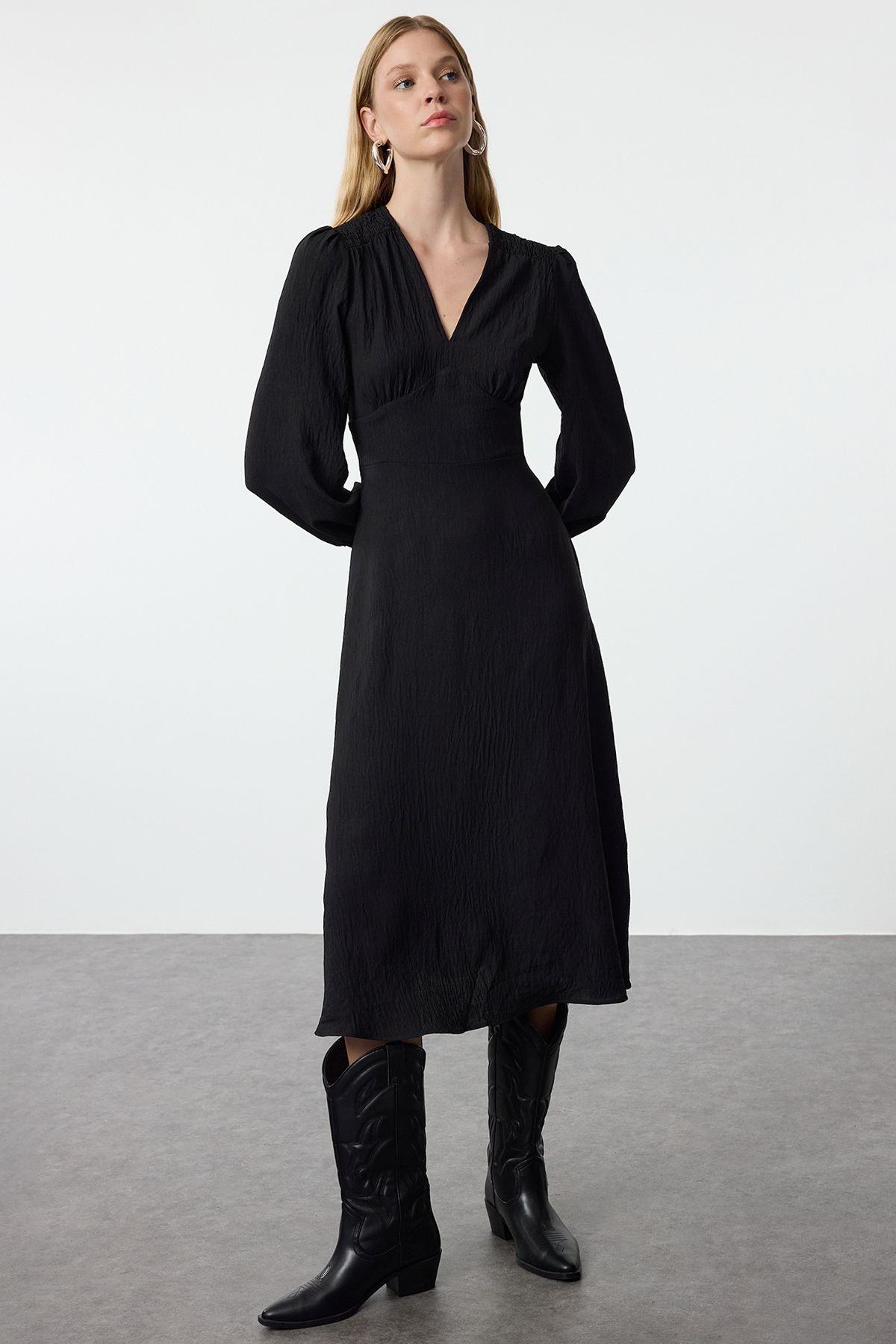 Trendyol Collection Sukienka Midi W Kolorze Czarnym Z Ozdobnym Gorsetem - Twoaw25el00366 Kobieta - 42
