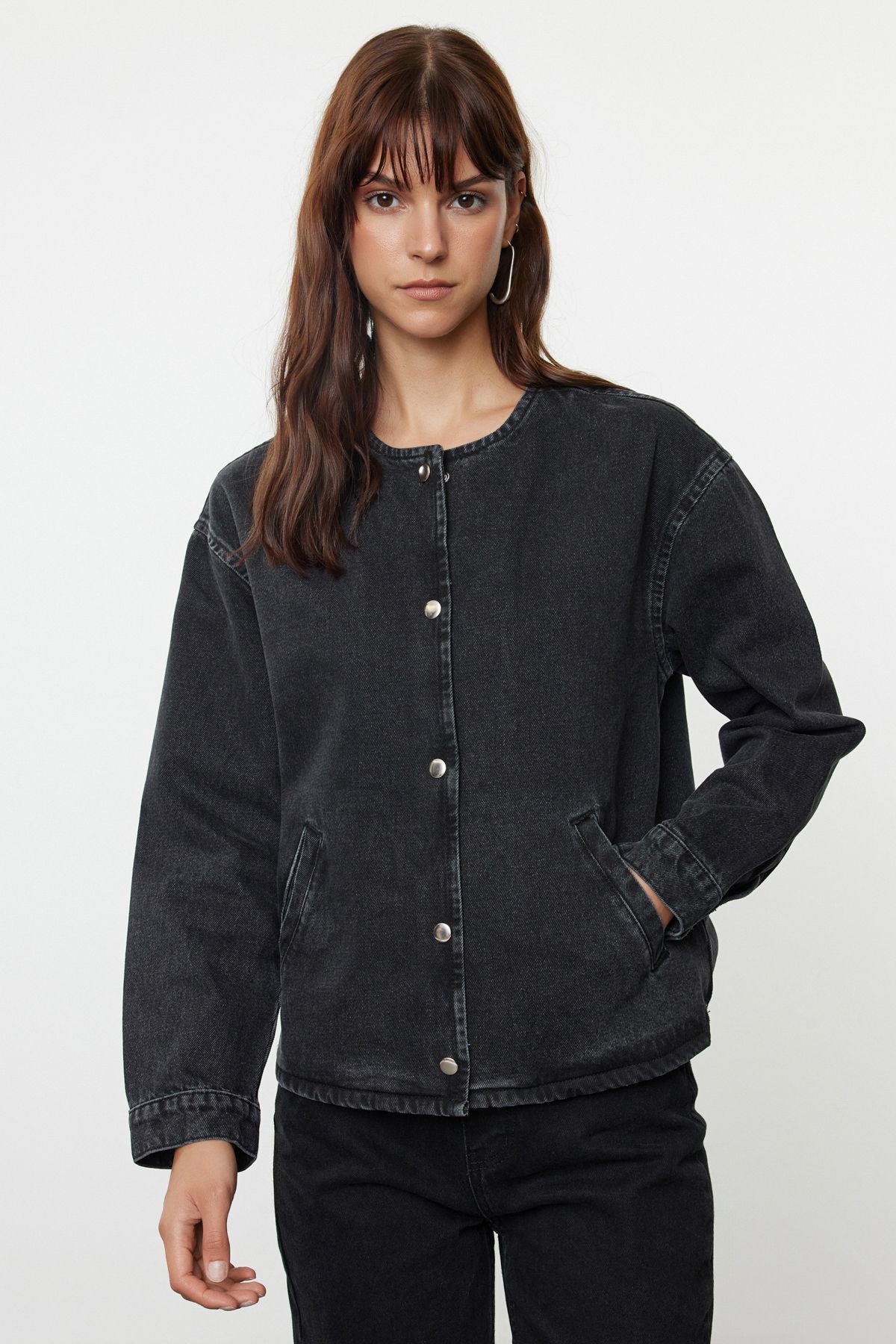 Trendyol Collection Kurtka Jeansowa Czarna - Zapinana Z Przodu Na Guziki, Kobieta - M
