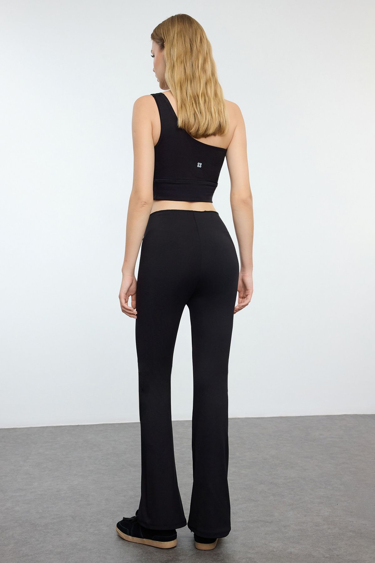 Trendyol Collection-SPanish Leg Yoga Knitted Sports Leggings - Waist Slimming, Black THMAW25TY00017 5