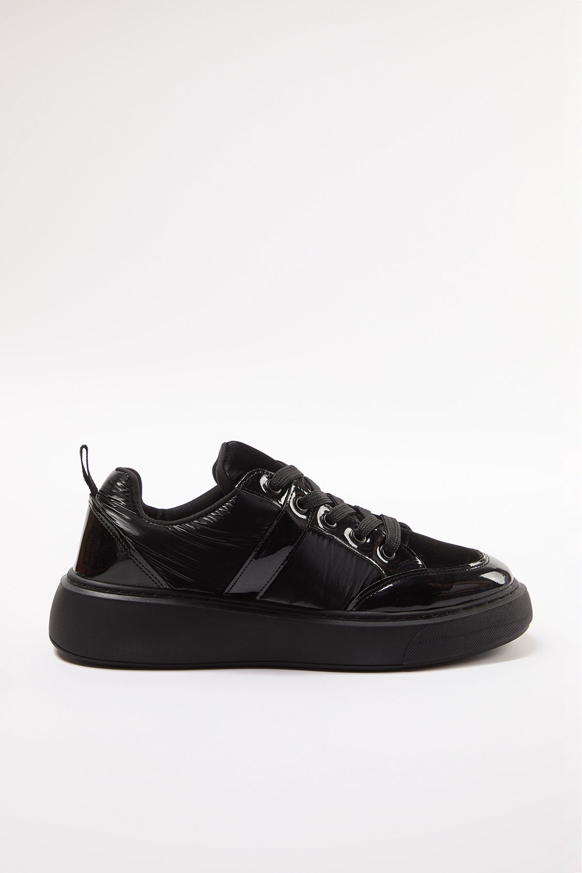 trendyol-shoes-womens-sneakers