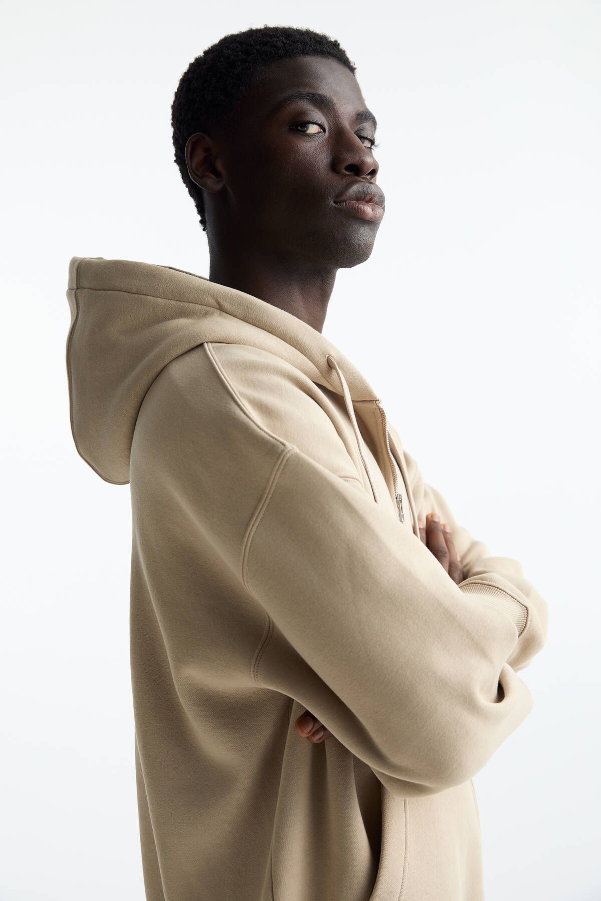 سوئیشرت کلاه‌دار و زیپ‌دار بیسیک پل اند بیر  Pull & Bear