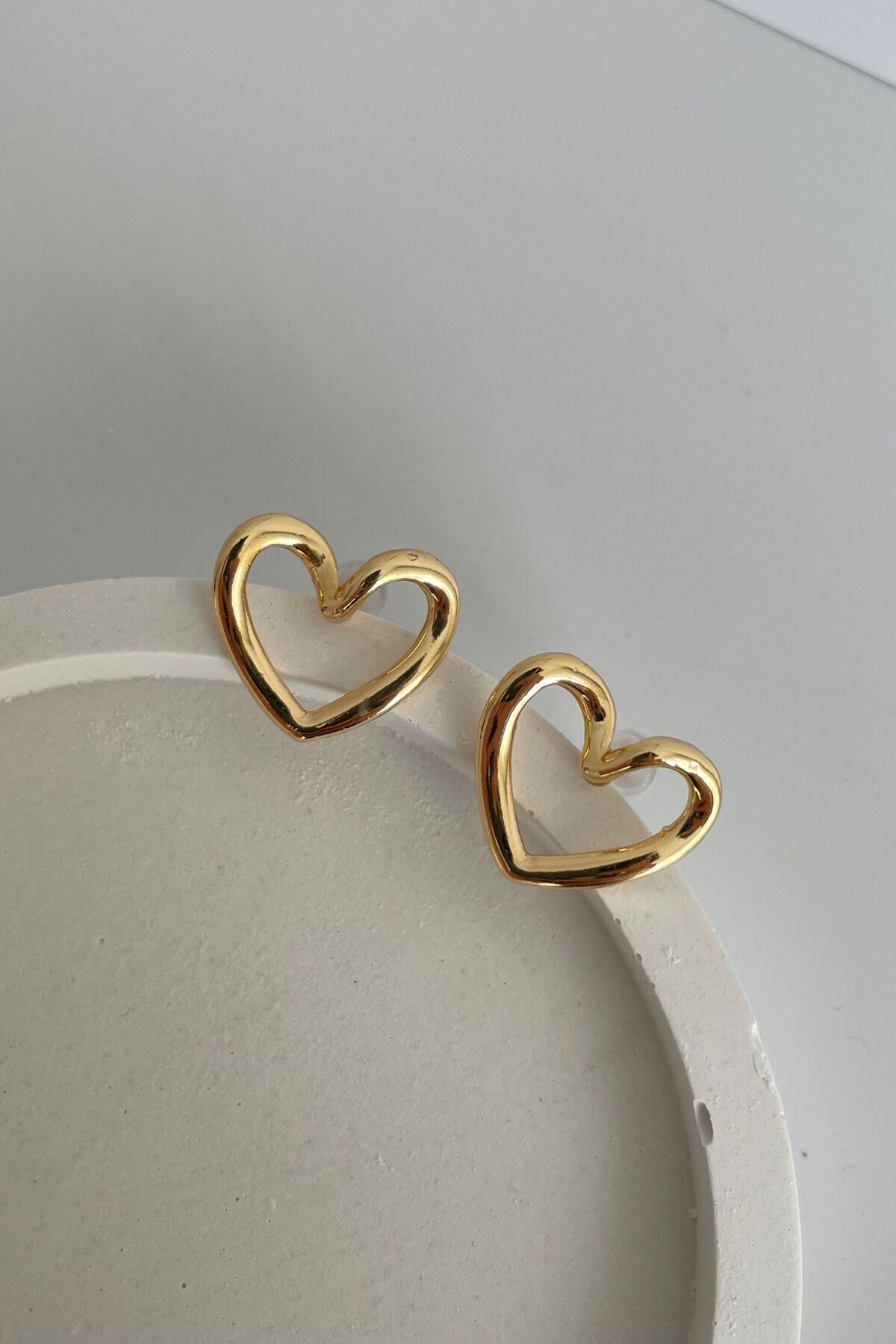 Gold Minimal Kalp Küpe 2