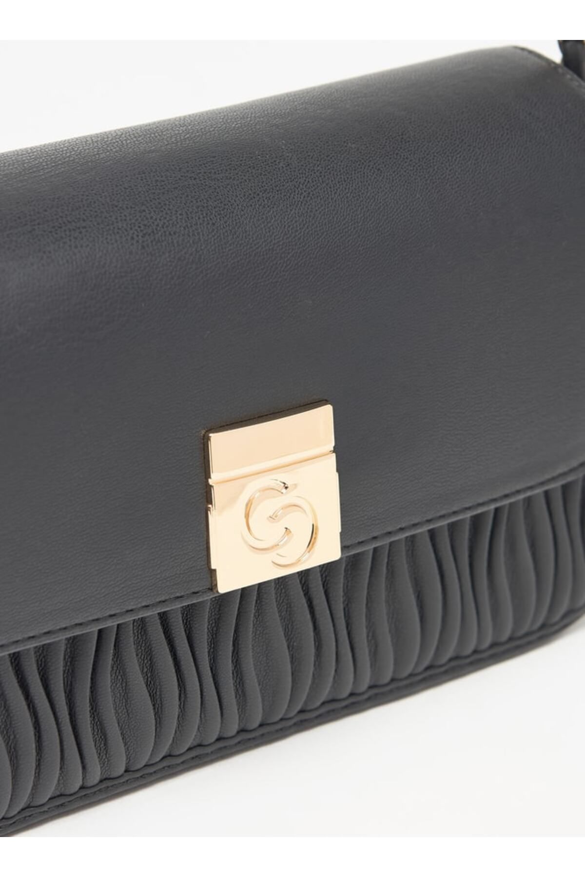 Celeste-Pleated Crossbody Bag with Chain Strap and Button Closure 4