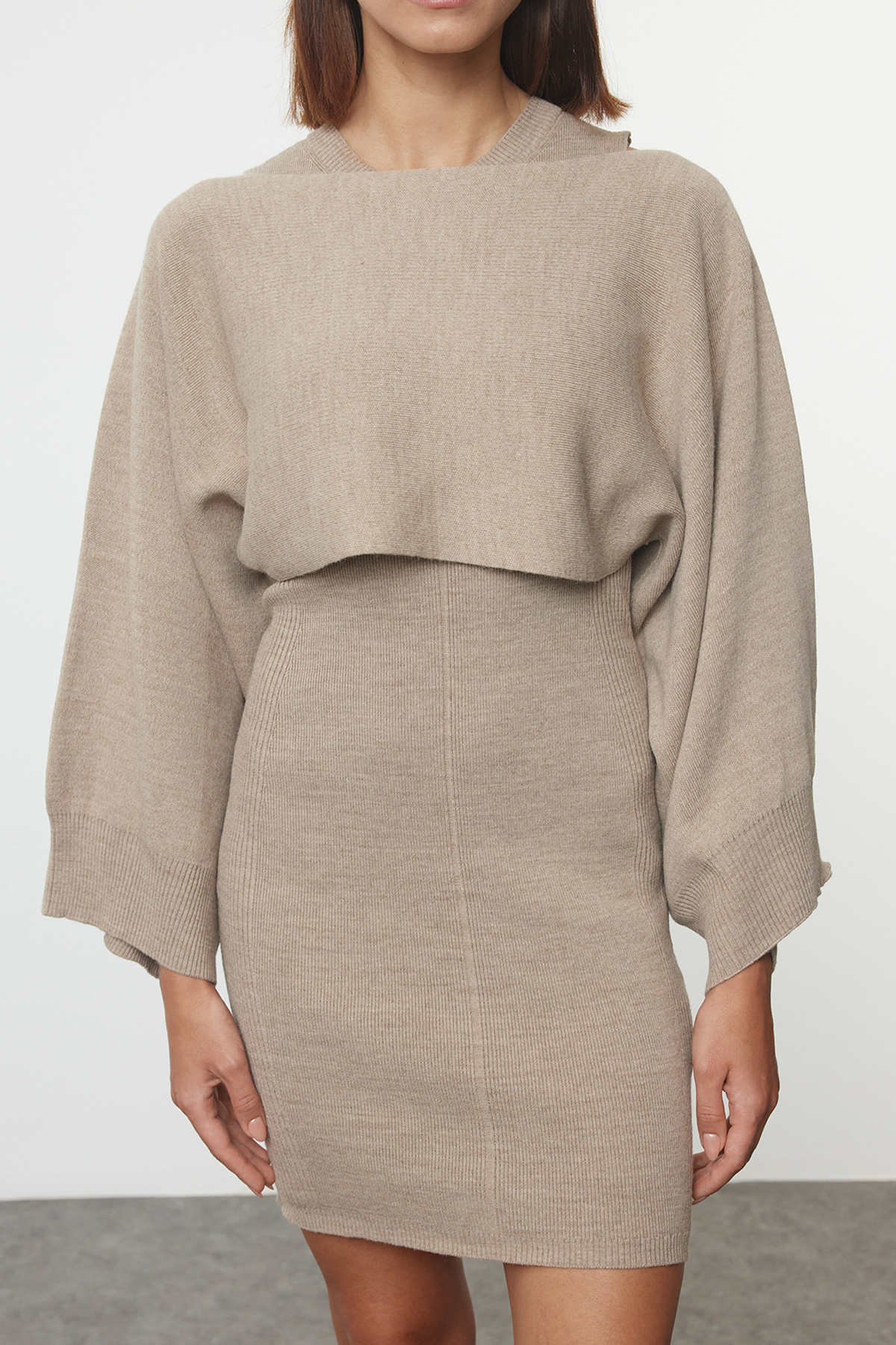 Trendyol Collection Bézs kötöttáru Bolero és ruhakészlet - Mini TWOAW25EL00056