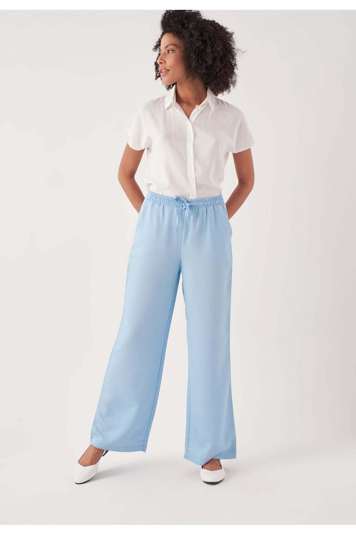 Apoint-Wide Leg Trousers with Elastic Waist 2