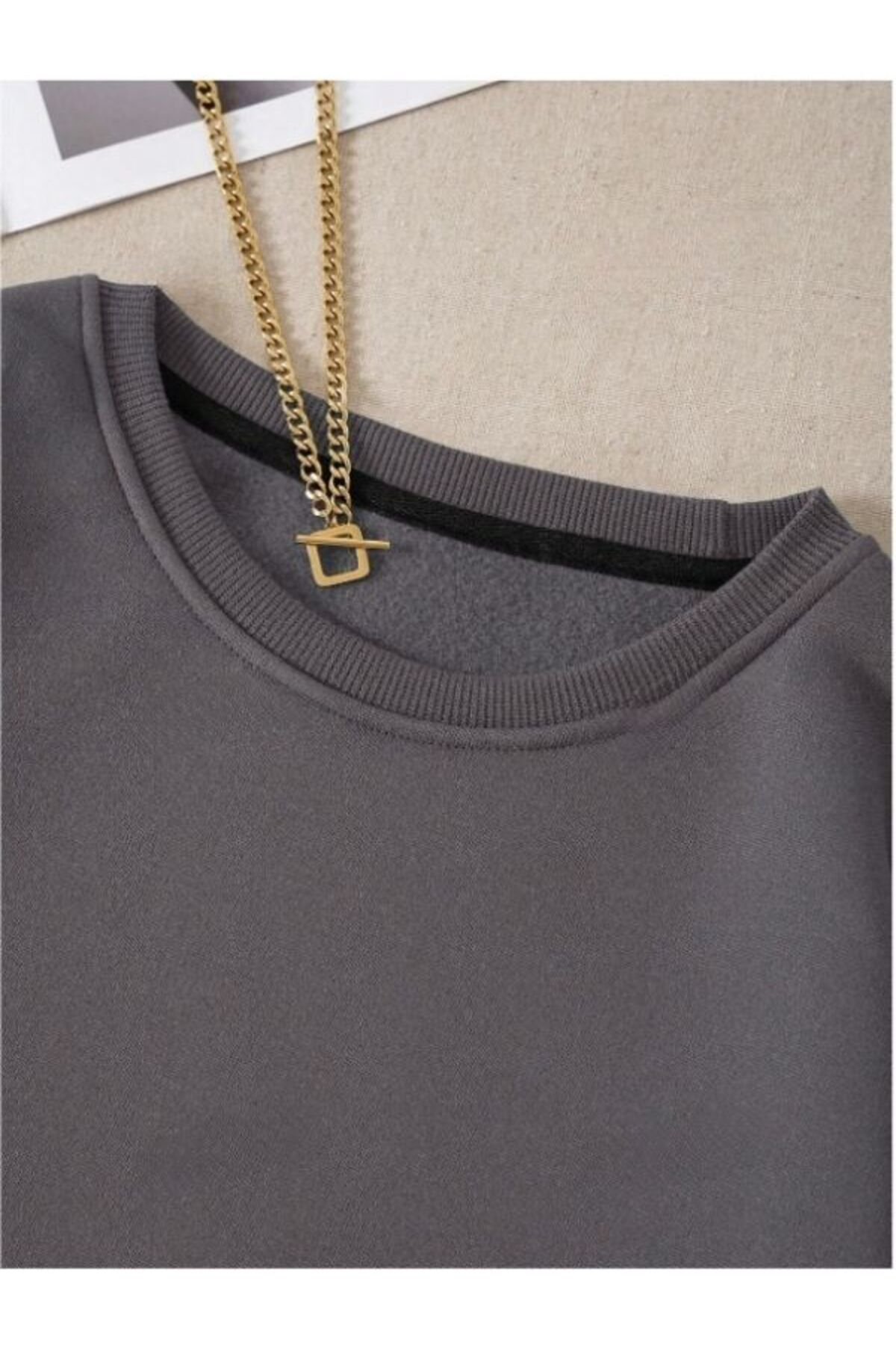 https://cdn.dsmcdn.com/ty1512/product/media/images/prod/QC/20240829/18/97cc99f4-babd-3c37-8713-02a8864c80be/1_org_zoom.jpg