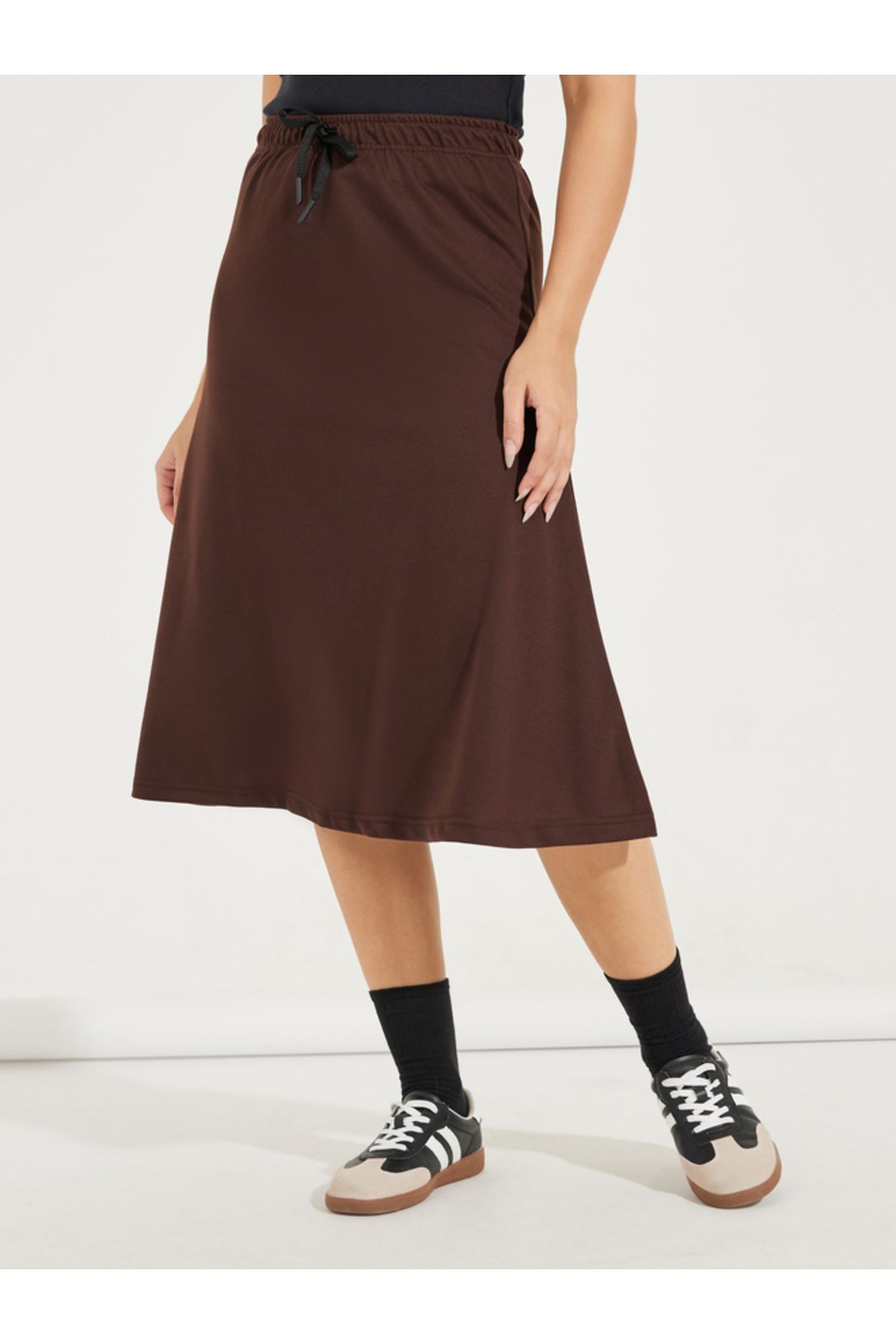 Styli-Basic Knit Midi Skirt with Drawstring 2