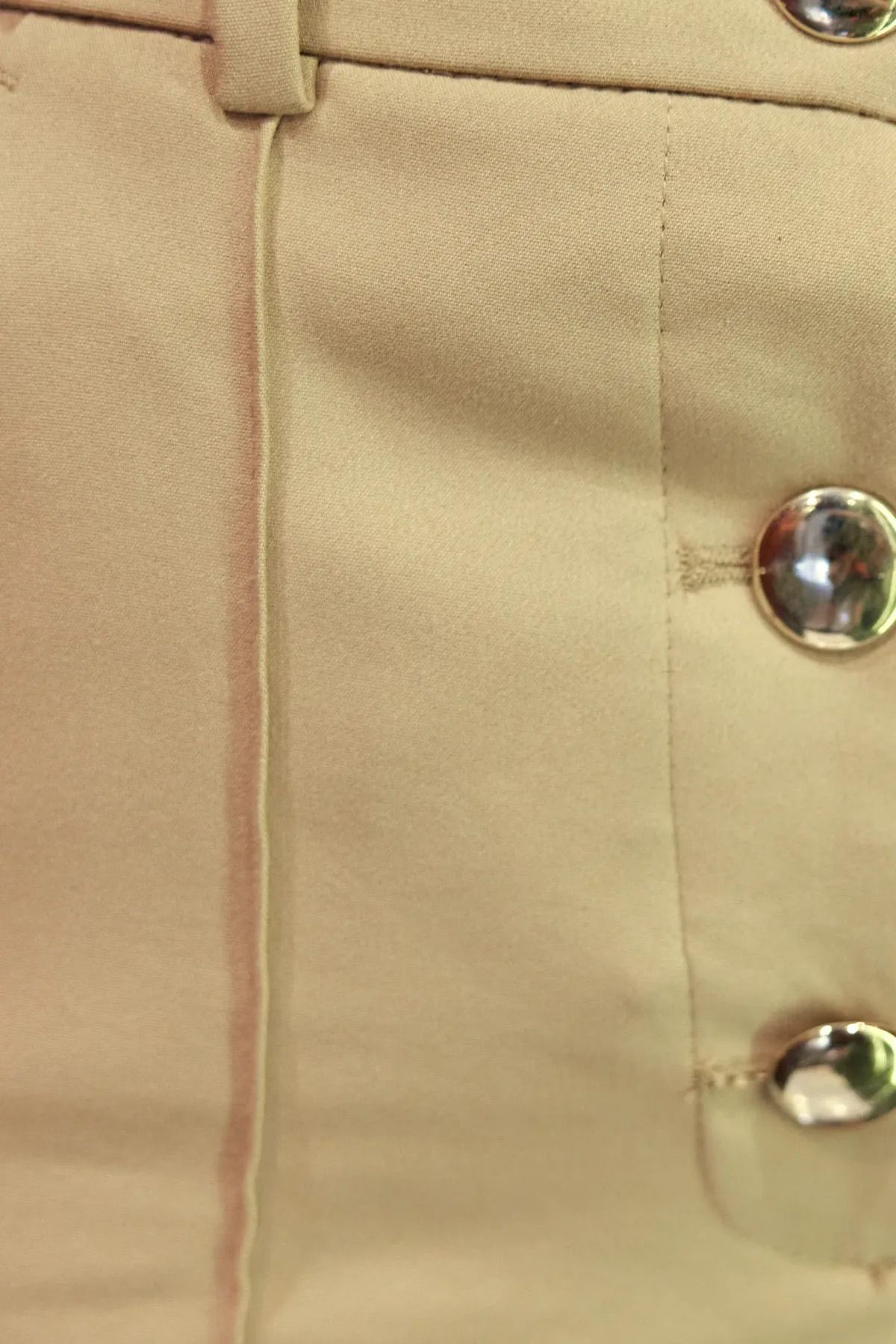 Hiccup-High Waist Buttoned Shorts 5
