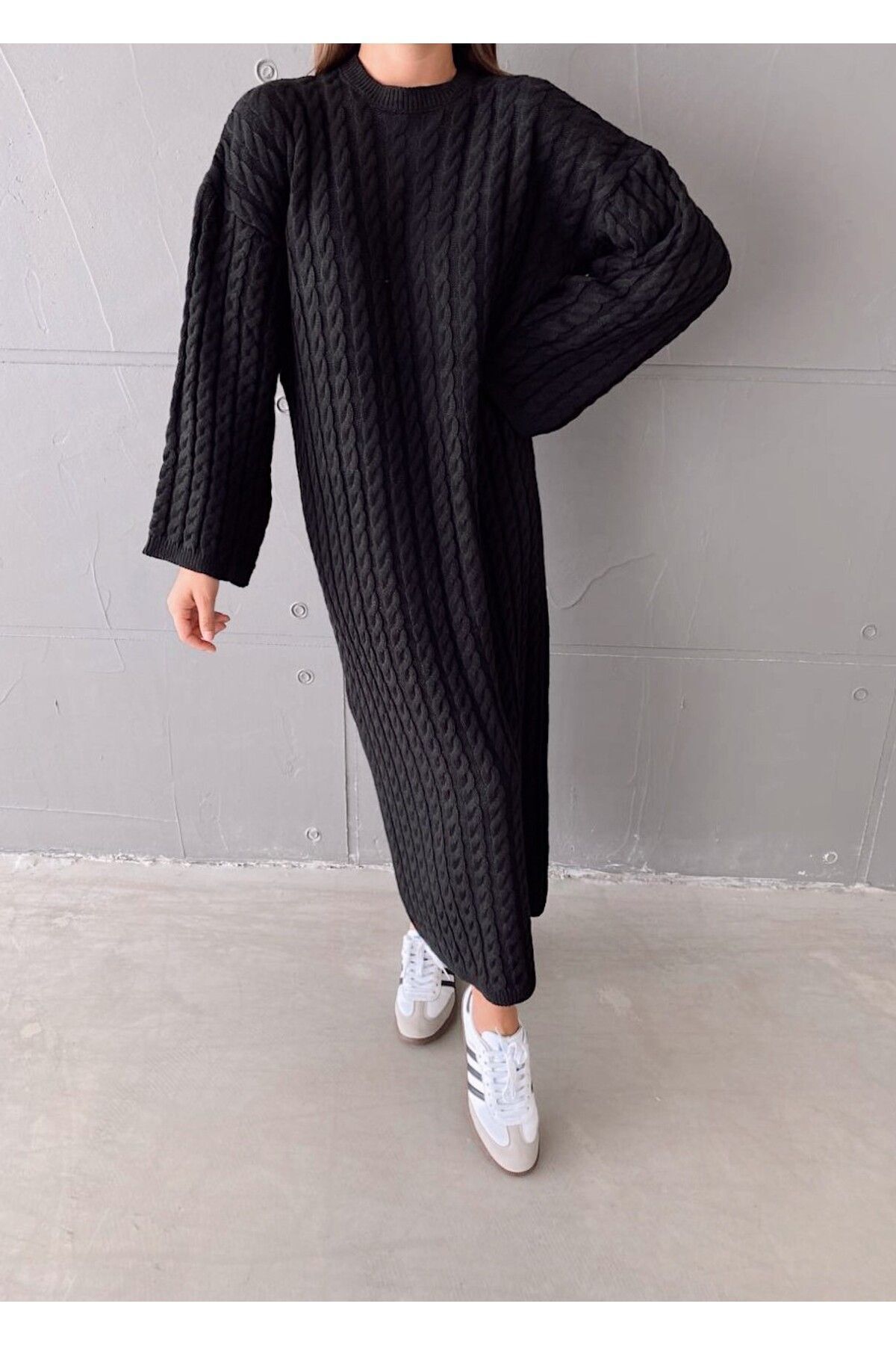 https://cdn.dsmcdn.com/ty1512/product/media/images/prod/QC/20240830/03/fce0930f-90a9-3df2-9feb-b284560309b9/1_org_zoom.jpg