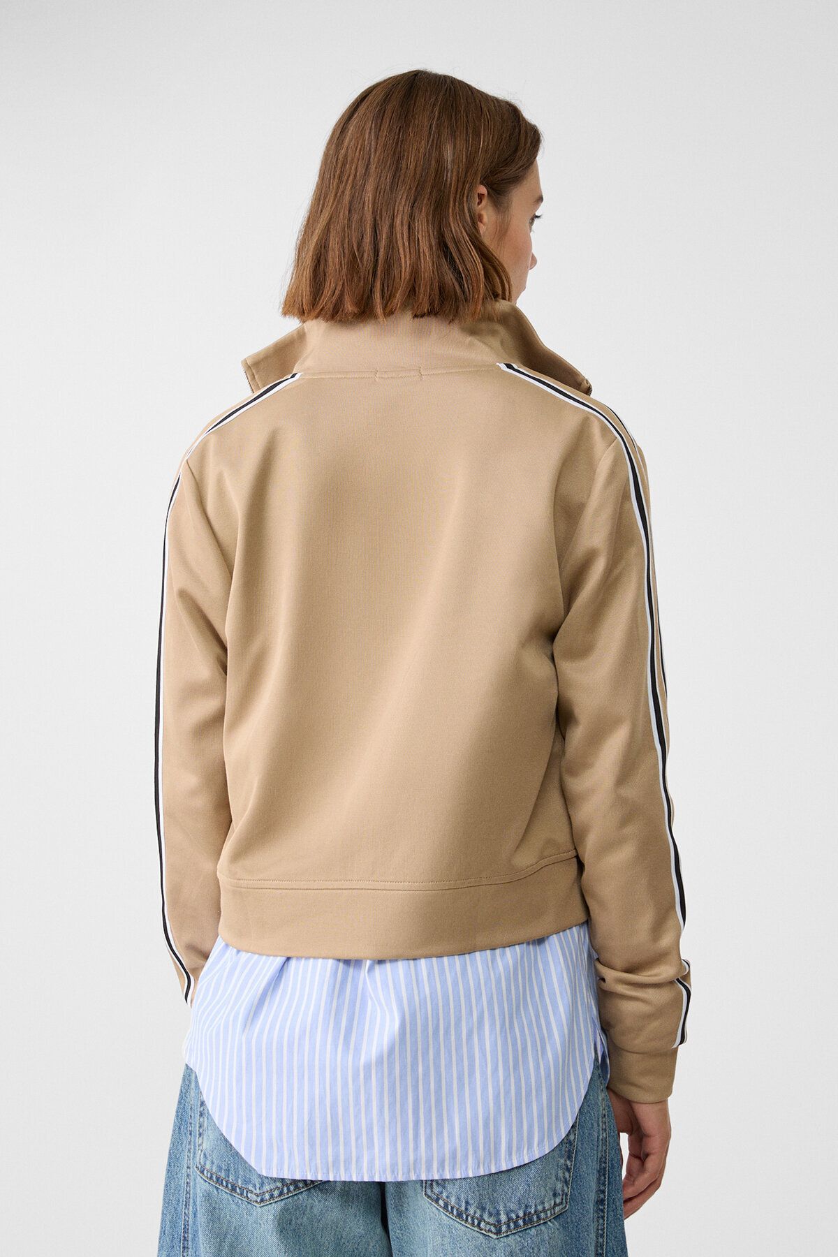 Stradivarius-Sweatshirt with Zipper and Side Stripes 3