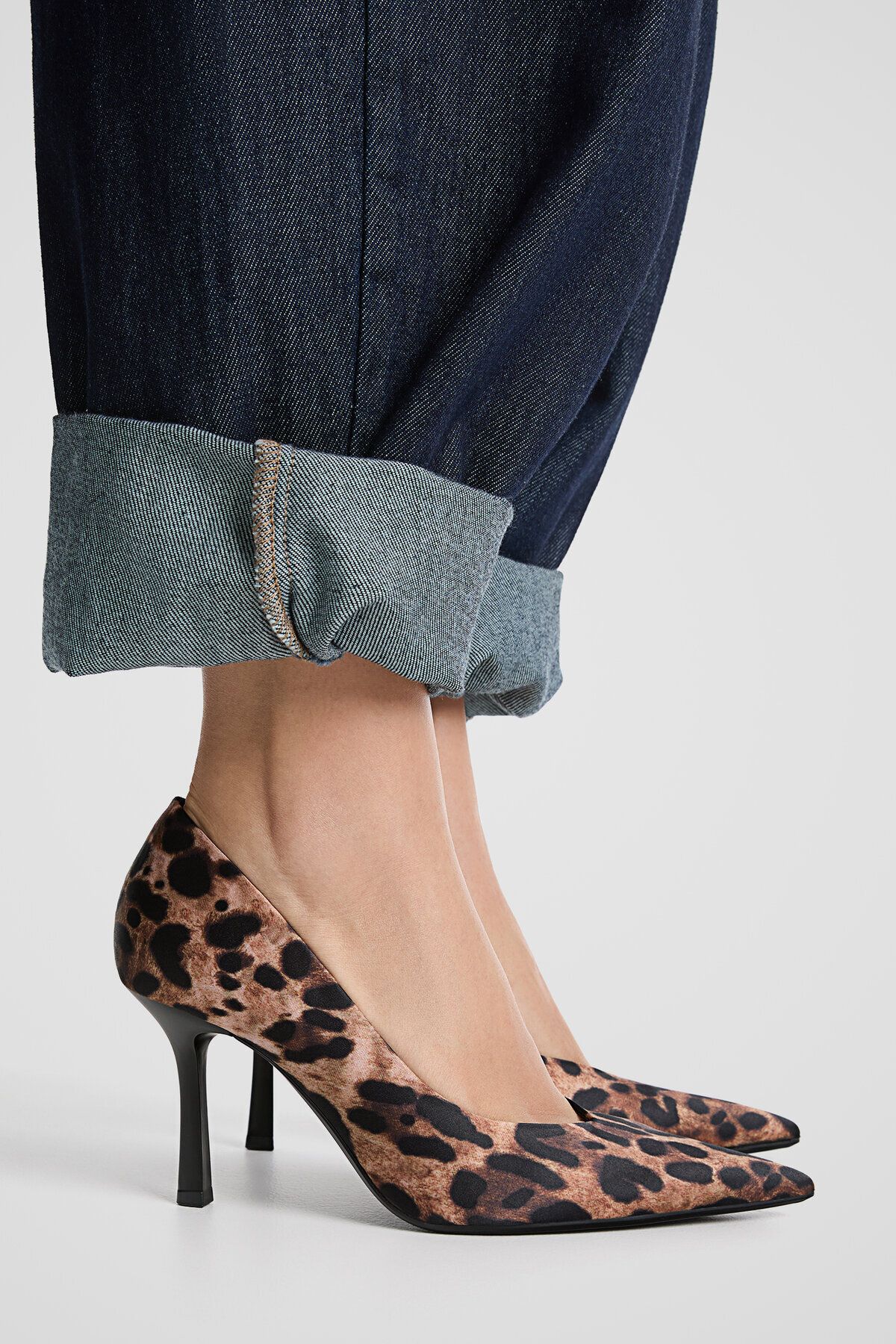 des talons de léopard