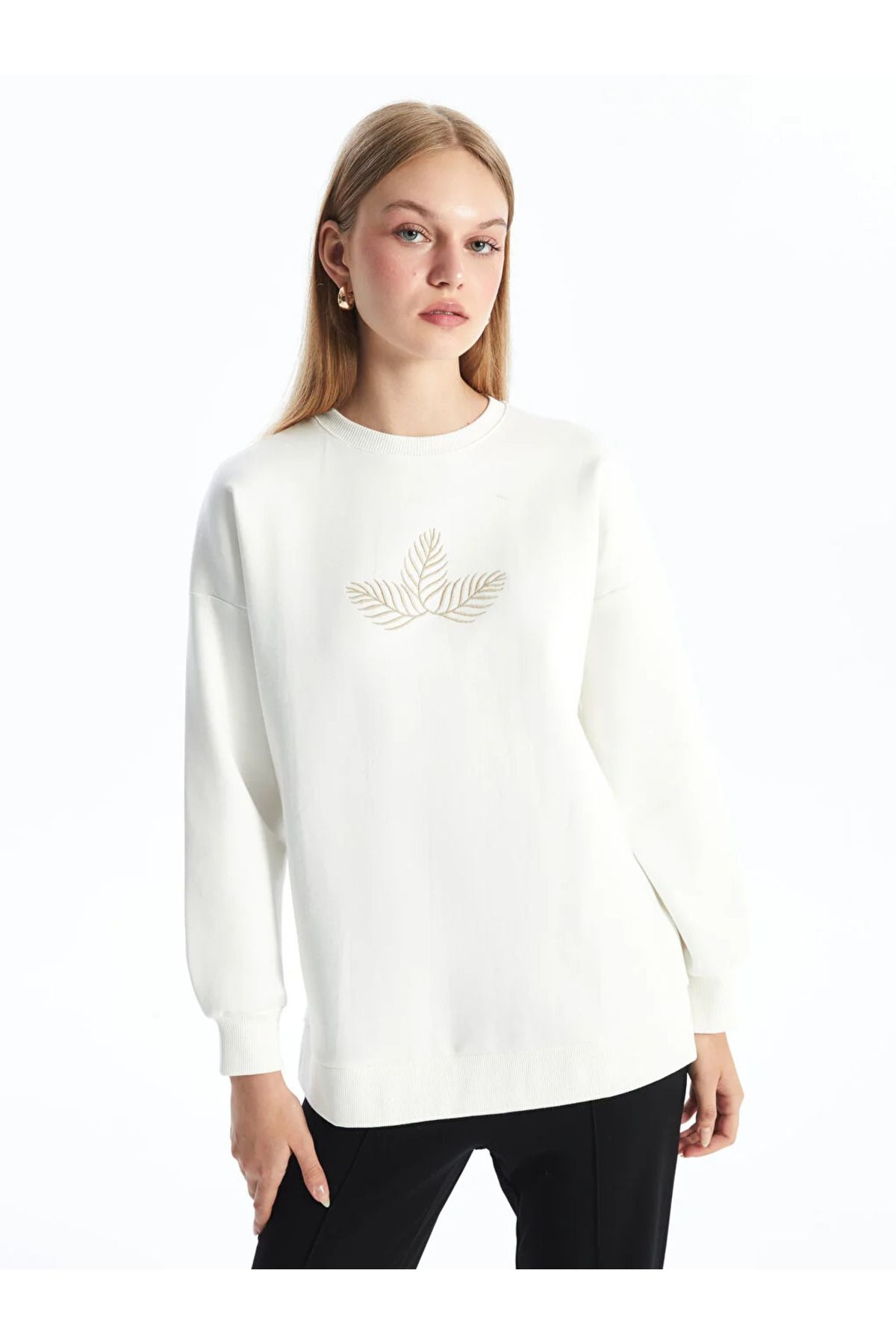 LC Waikiki LCW Modest Ekru Bisiklet Yaka Nak l Kad n Sweatshirt Tunik Kad n Giyim
