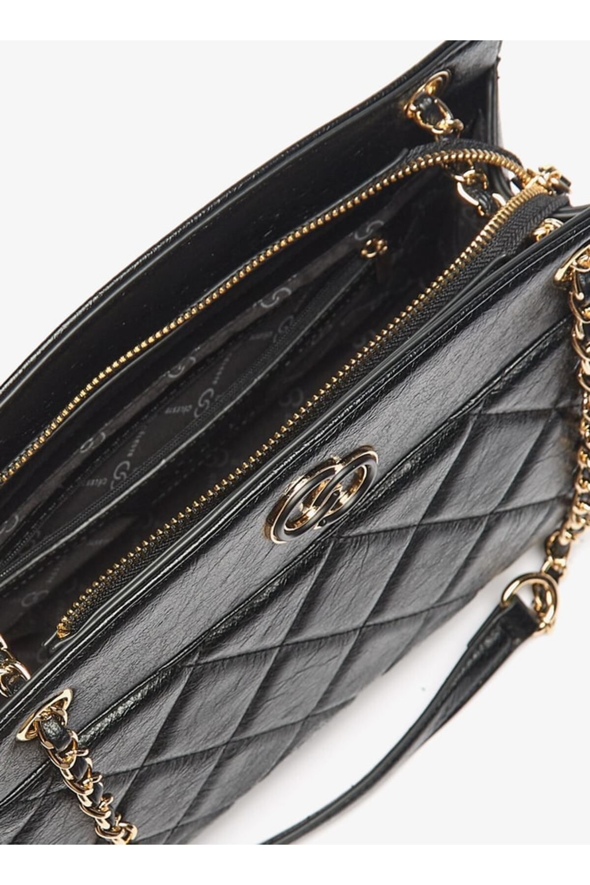 Celeste-Quilted Tote Bag with Chain Accented Strap and Zip Closure 5