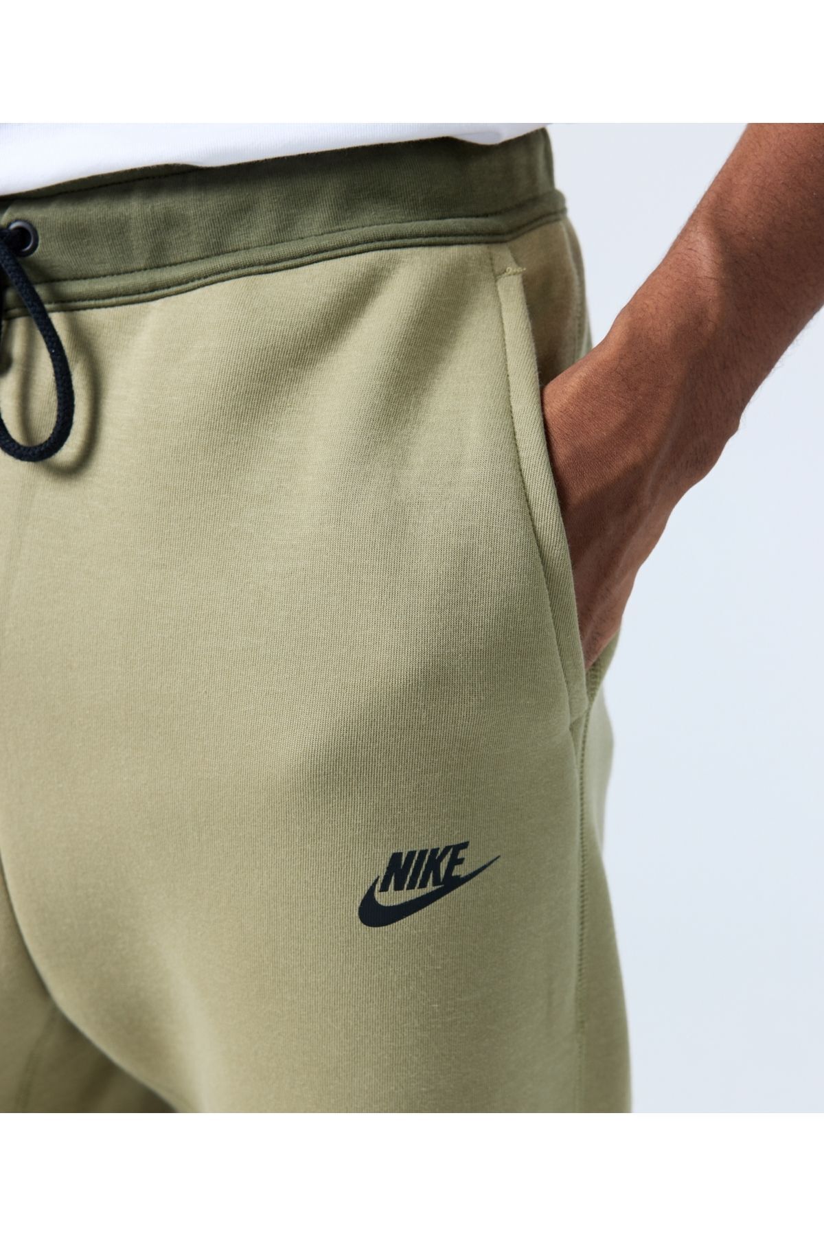 Nike tech fit joggers top