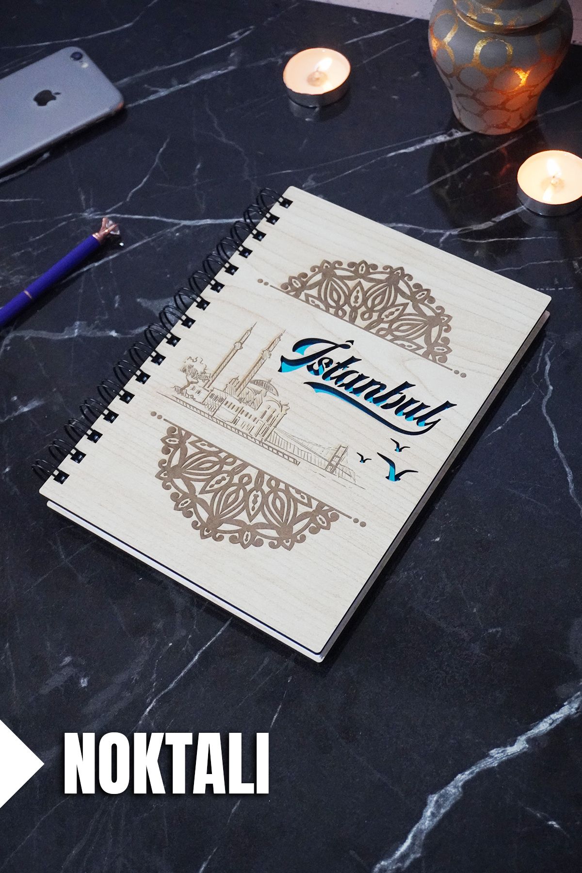 markcat Agenda Și Caietul Școlar Cu Tematică Istanbul - Caiet Cu Copertă Din Lemn, Cu Puncte (a5 - 120 Coli) - One Size