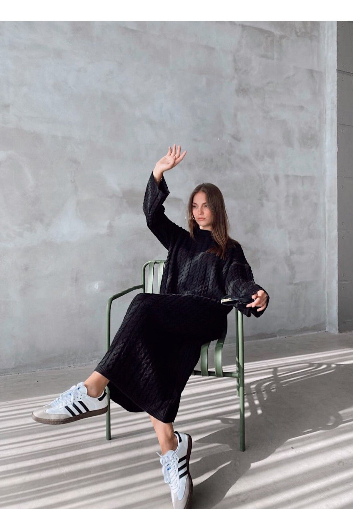 robe en tricot noire à tresses de cheveux pour femmes