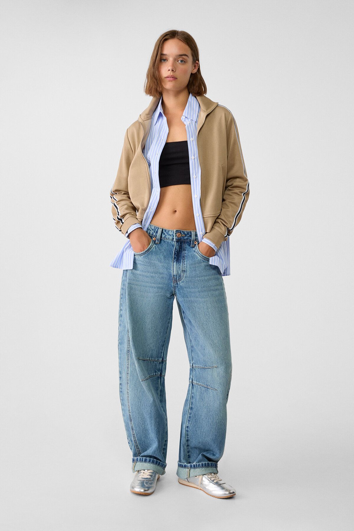 Stradivarius-Sweatshirt with Zipper and Side Stripes 4