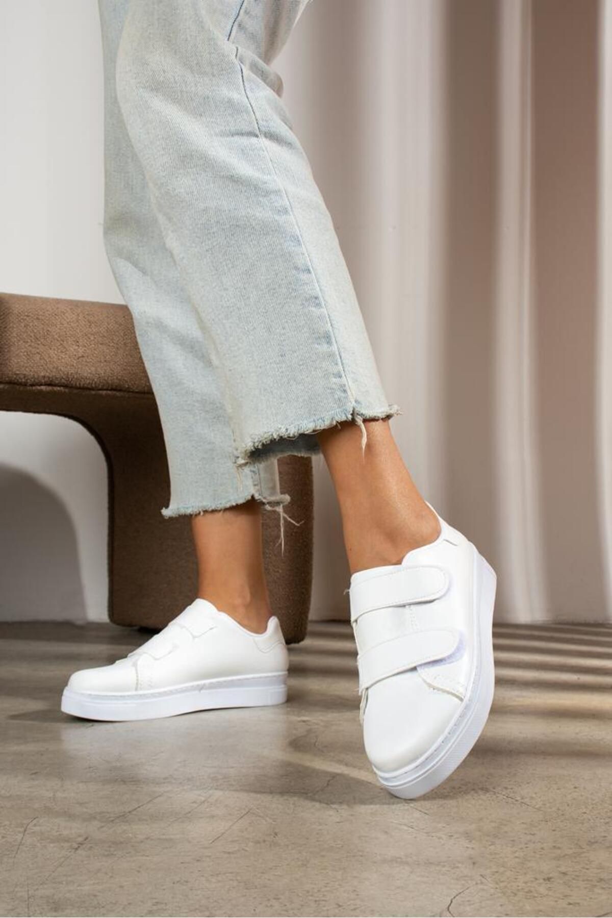 https://cdn.dsmcdn.com/ty1513/product/media/images/prod/QC/20240830/13/c8dcfb53-3bc5-30df-8de6-76dc25fec6dc/1_org_zoom.jpg