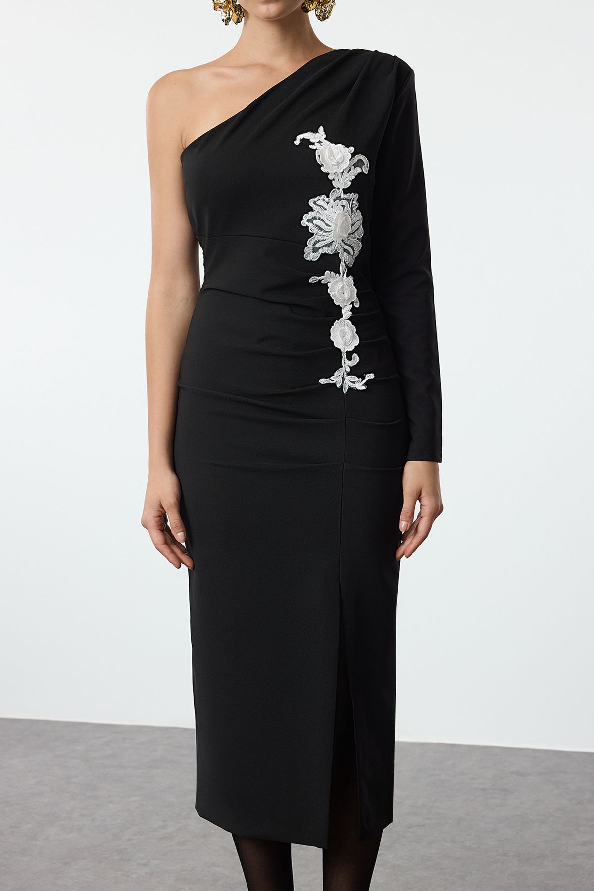 Trendyol Collection-Black One Sleeve Midi Evening Dress - Night Graduation Dress with Embroidery Details 3