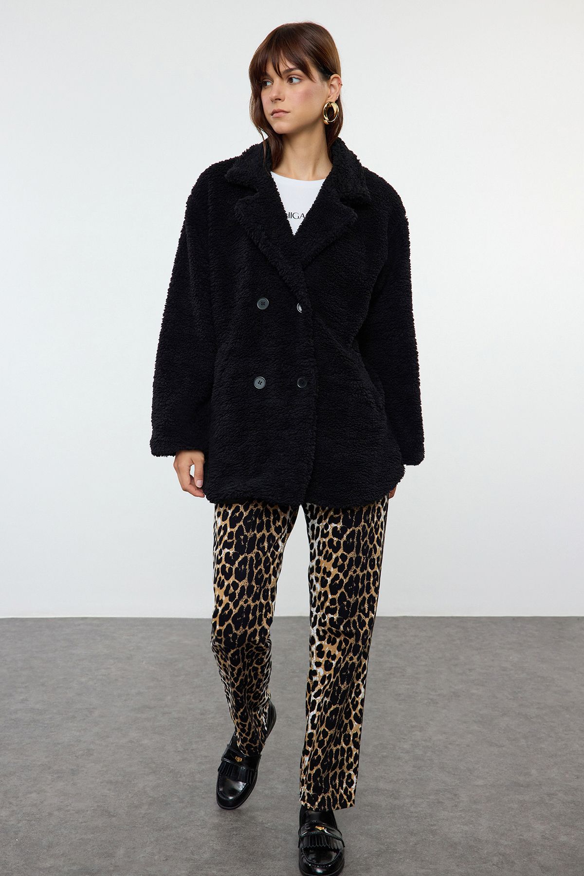 Trendyol Collection Oversize Czarny Pluszowy Płaszcz Midi - Twoaw25kb00097 Kobieta - 38
