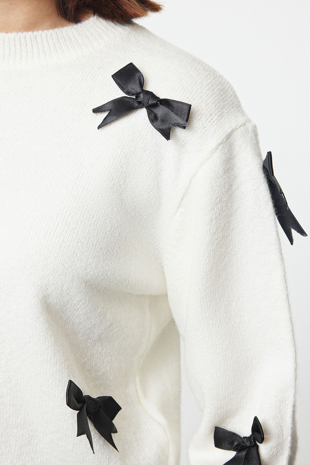 Trendyol Collection-Weicher Strickpullover – Ecru, Band- und Schleifendetail TWOAW25KZ00155 4