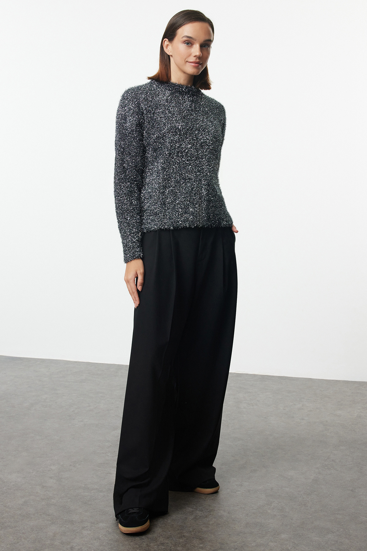 Trendyolmilla  Antrasit Yılbaşı Temalı Simli Triko Kazak TWOAW25KZ00171 - Görsel 2