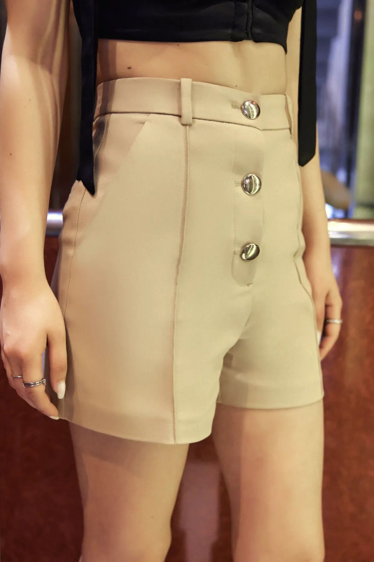 Hiccup-High Waist Buttoned Shorts 4