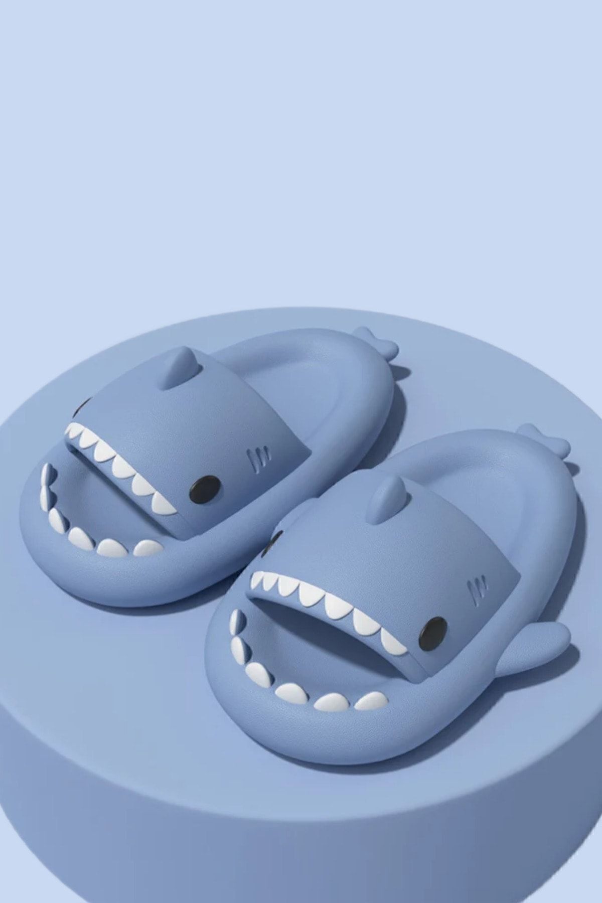 Reyo-Hipnotico Shark Slides Shark Slippers 2