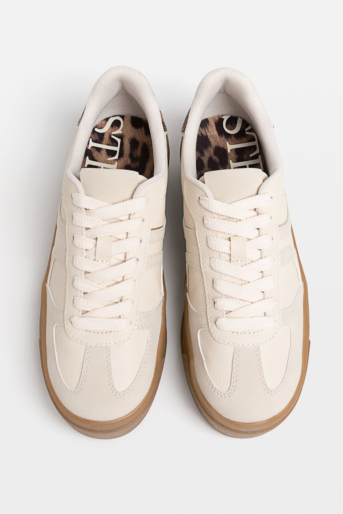 Stradivarius-Flat Platform Sneakers 3