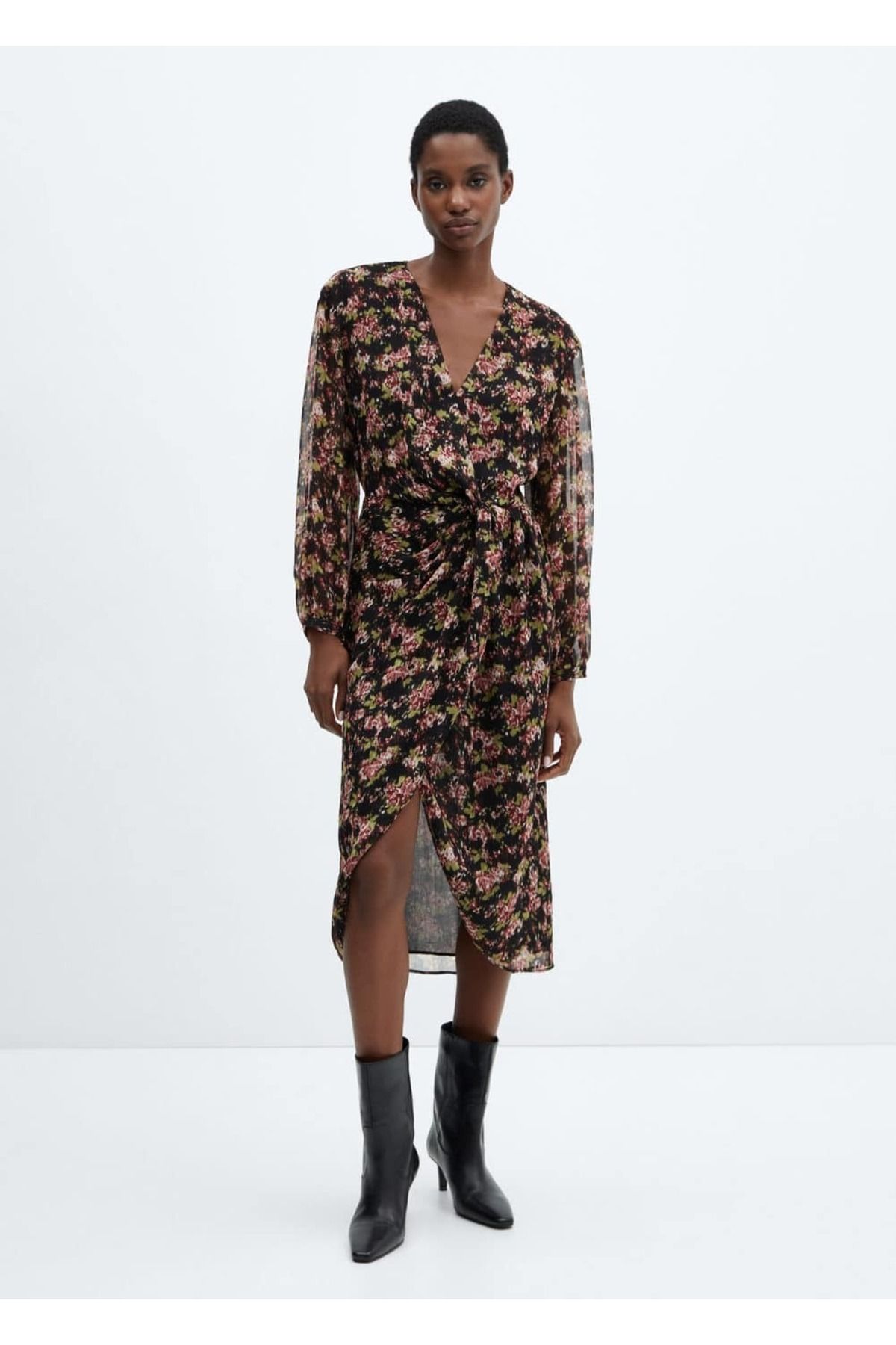 complete the look image