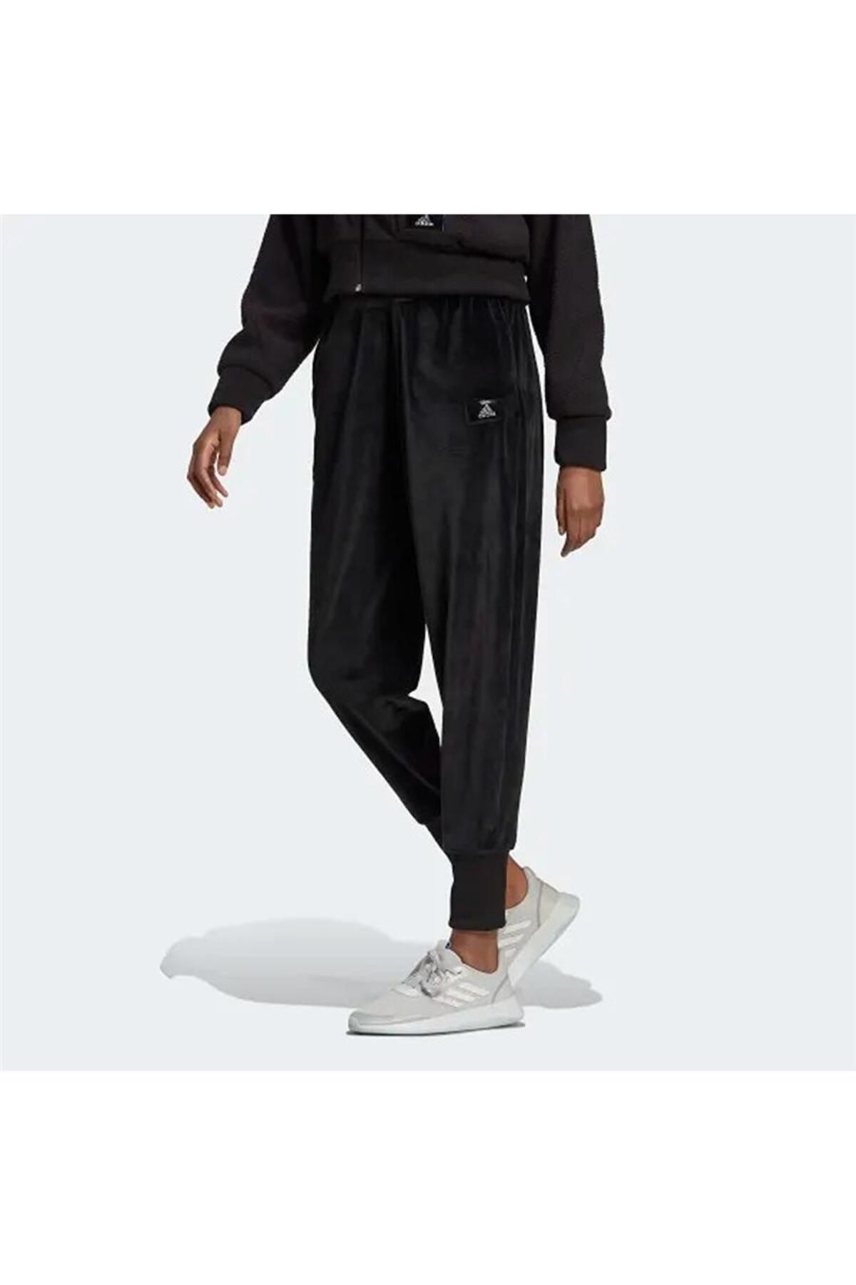adidas Kad n Holidayz Cozy Velour Jogger E ofman Alt Hp1782 Fiyat Yorumlar Trendyol