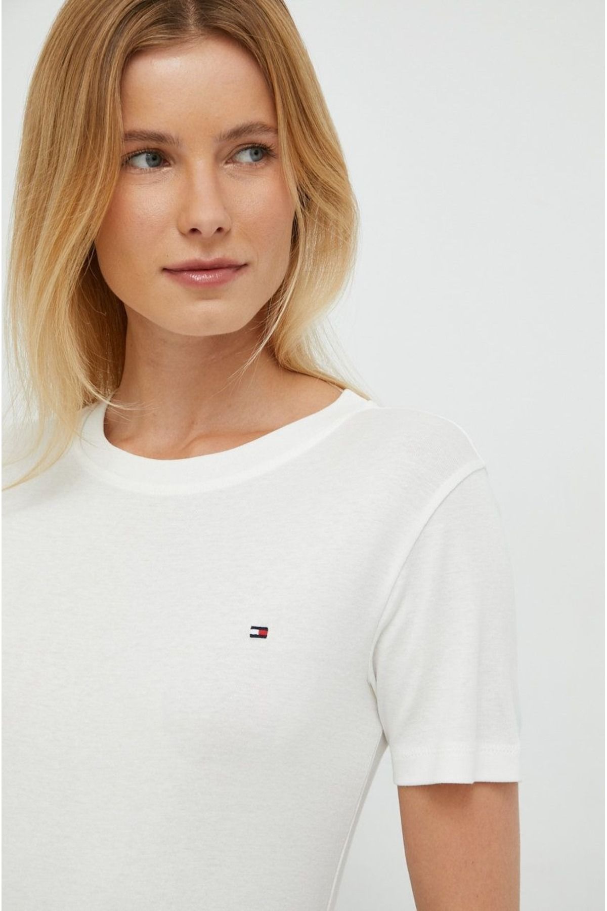 Tommy Hilfiger Basic Pamuklu T Sh rt Kad n Giyim