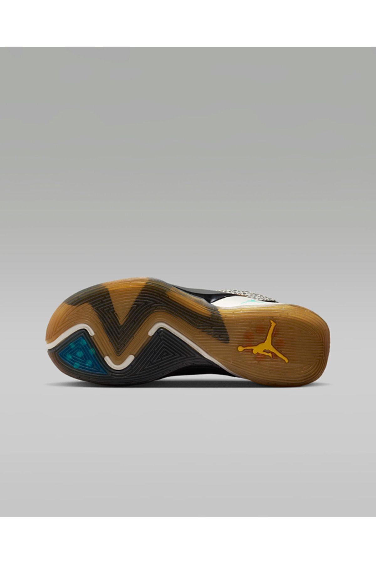 کفش بسکتبال چند رنگ مردانه و زنانه نایک لوکا 2 زمین اورجینال Nike