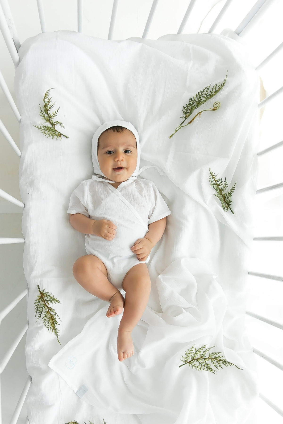 BeyzBaby Şile Bezi Bebek Beyaz Bonnet Düz Müslin Şapka fotoğrafı 3 (önizleme)