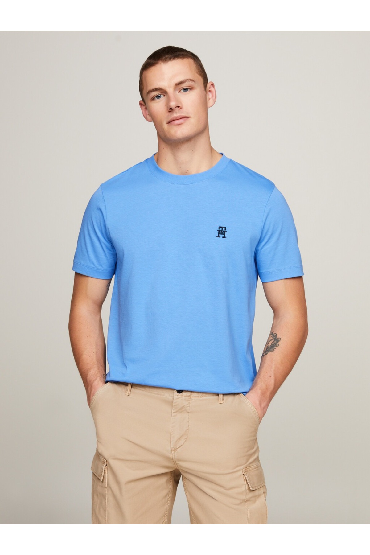 تیشرتمردانهTommy Hilfigerمشکی